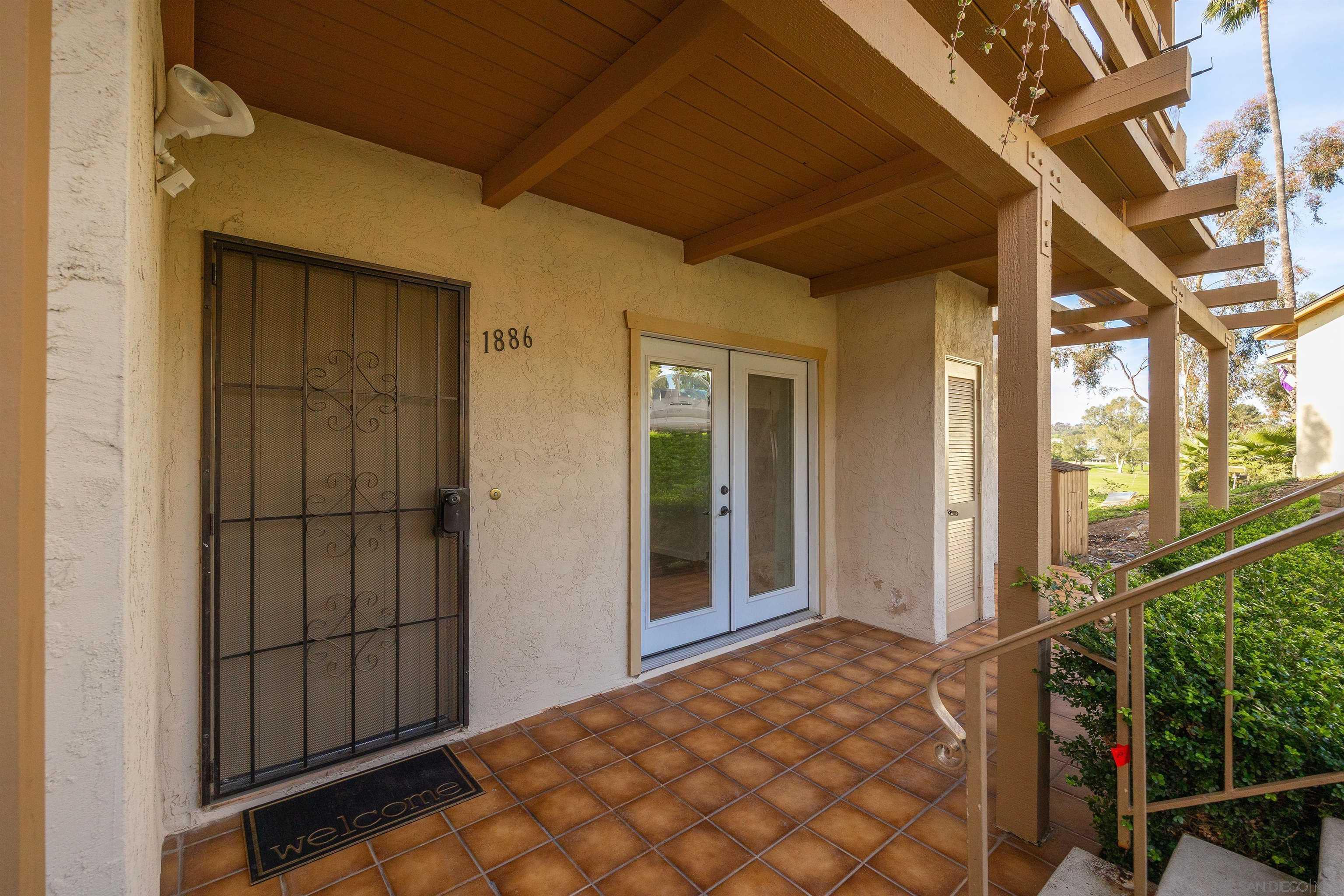 Detail Gallery Image 2 of 33 For 1886  Fairway Circle Dr, San Marcos,  CA 92078 - 3 Beds | 2 Baths