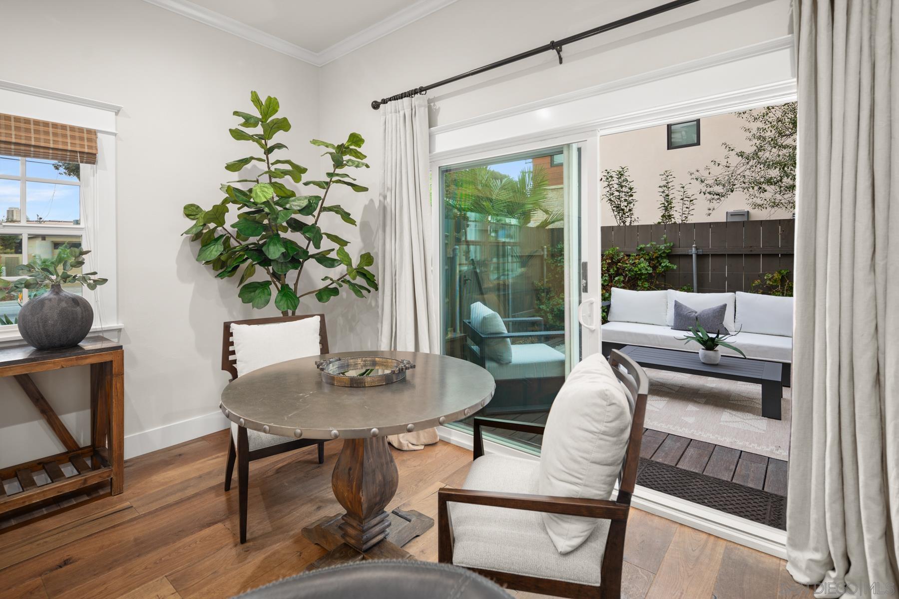 Detail Gallery Image 25 of 38 For 420  1st St, Coronado,  CA 92118 - 3 Beds | 3 Baths