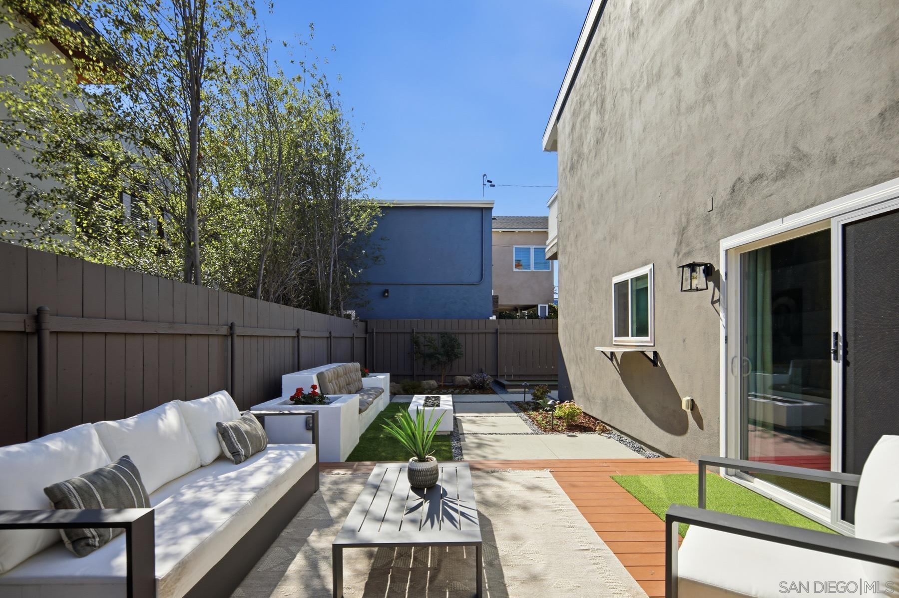 Detail Gallery Image 30 of 38 For 420  1st St, Coronado,  CA 92118 - 3 Beds | 3 Baths