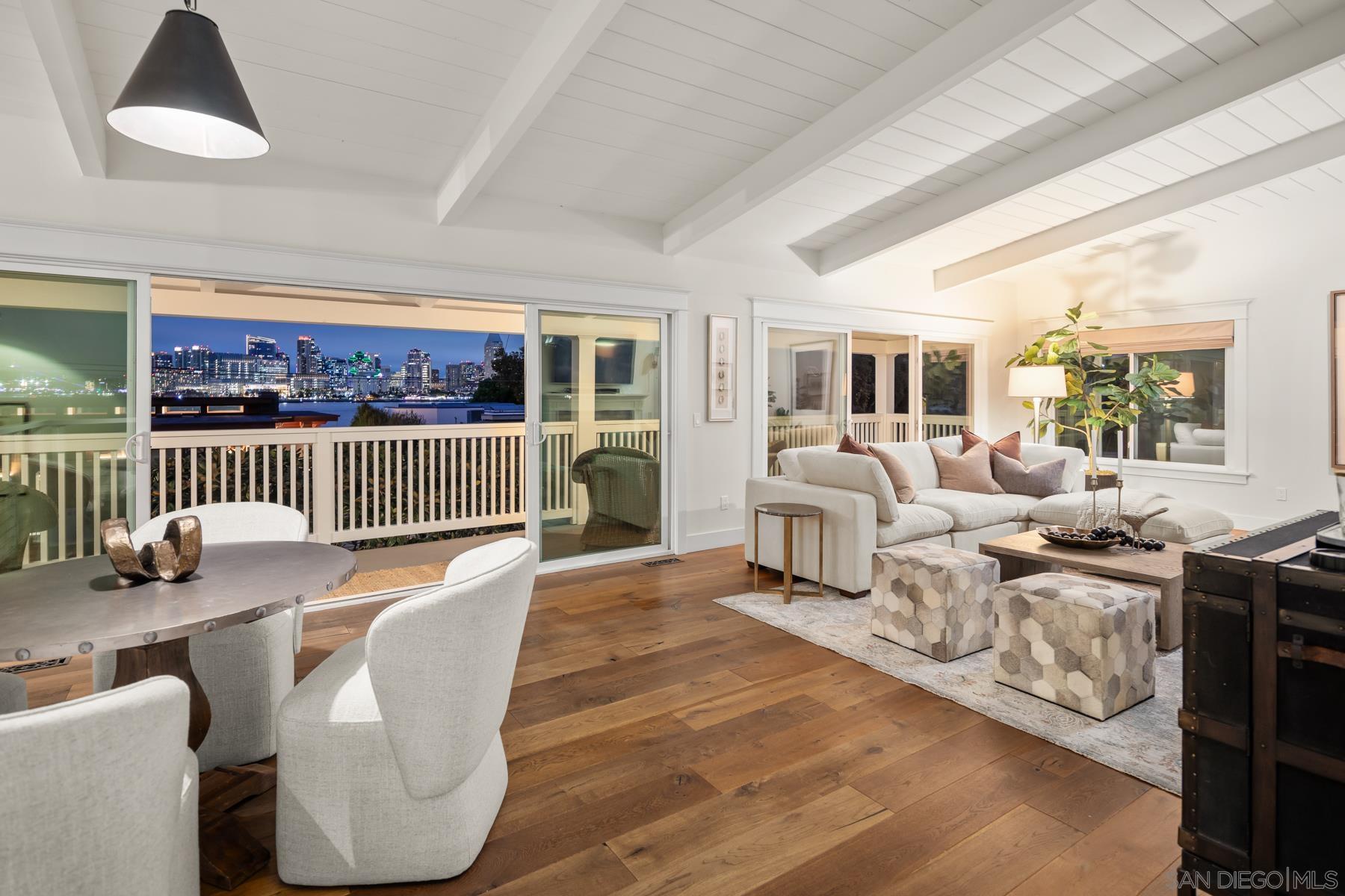 Detail Gallery Image 4 of 38 For 420  1st St, Coronado,  CA 92118 - 3 Beds | 3 Baths