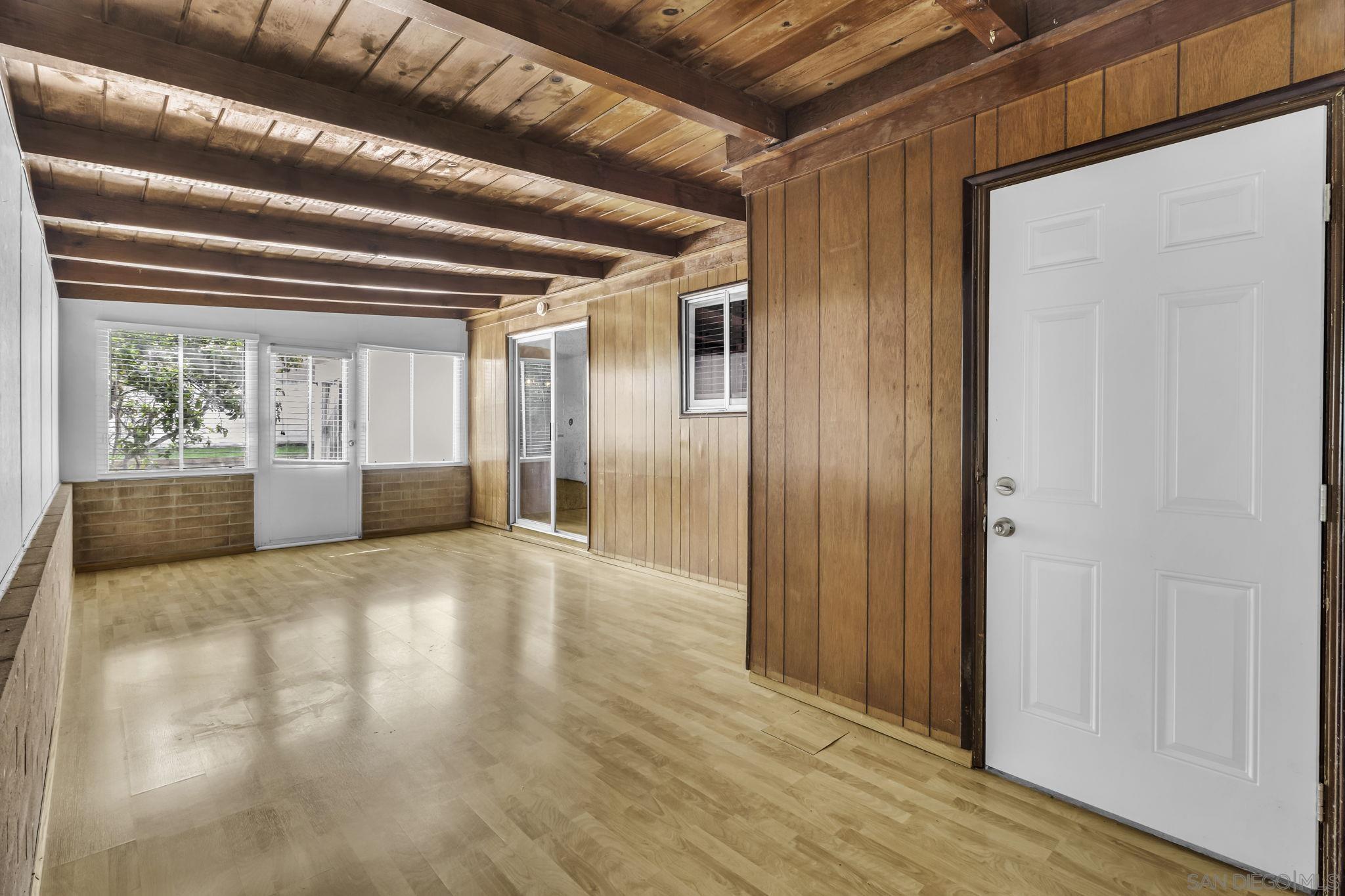 Detail Gallery Image 11 of 31 For 1454  Greycourt Way, San Diego,  CA 92114 - 4 Beds | 2 Baths