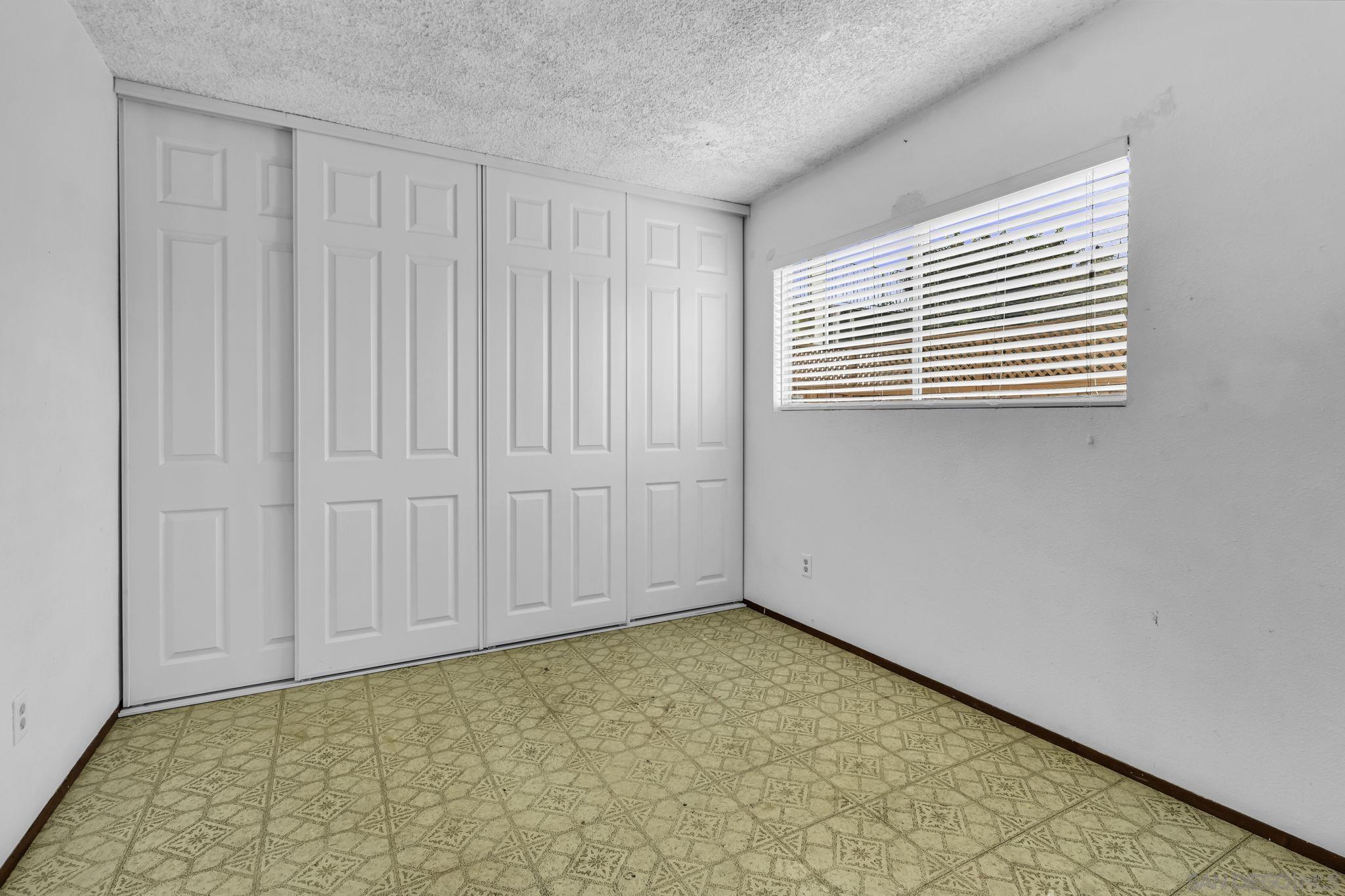 Detail Gallery Image 20 of 31 For 1454  Greycourt Way, San Diego,  CA 92114 - 4 Beds | 2 Baths