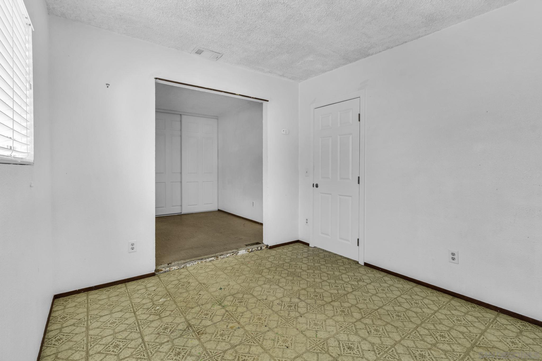 Detail Gallery Image 21 of 31 For 1454  Greycourt Way, San Diego,  CA 92114 - 4 Beds | 2 Baths