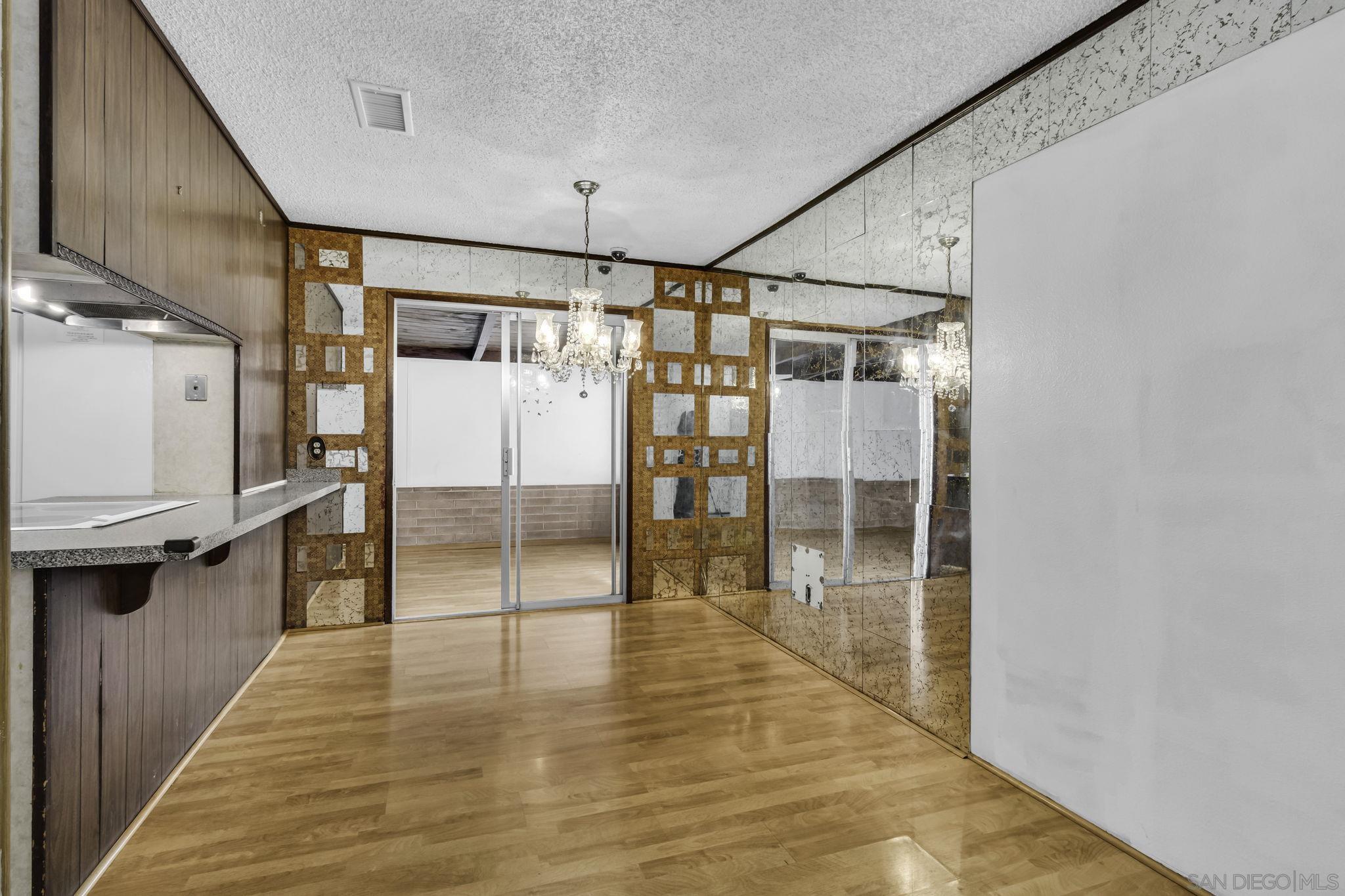 Detail Gallery Image 6 of 31 For 1454  Greycourt Way, San Diego,  CA 92114 - 4 Beds | 2 Baths