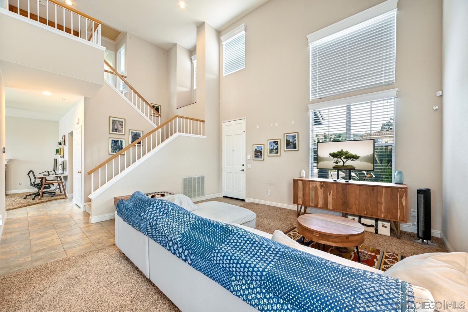 Detail Gallery Image 2 of 19 For 740  Avenida Codorniz, San Marcos,  CA 92069 - 3 Beds | 2/1 Baths