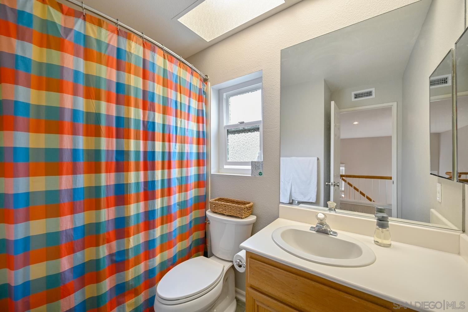 Detail Gallery Image 13 of 19 For 740  Avenida Codorniz, San Marcos,  CA 92069 - 3 Beds | 2/1 Baths