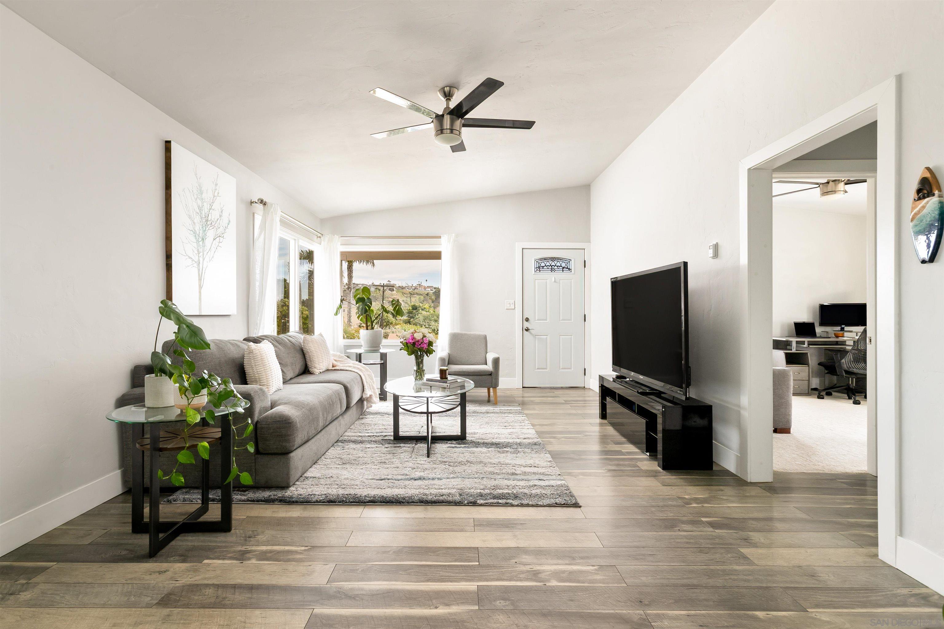 Detail Gallery Image 5 of 32 For 1412  Frankfort St, San Diego,  CA 92110 - 3 Beds | 2 Baths