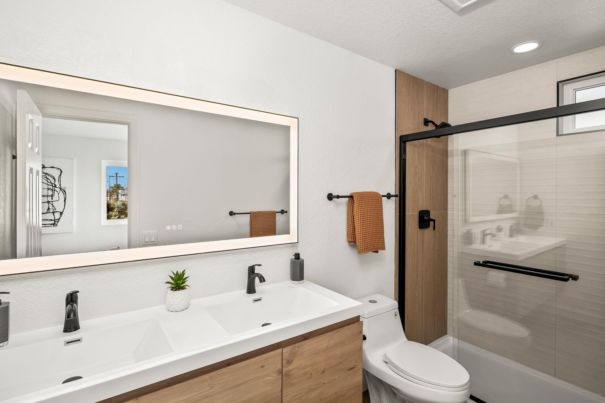 Detail Gallery Image 21 of 50 For 152  Evergreen Ave.  #4,  Imperial Beach,  CA 91932 - 2 Beds | 2 Baths
