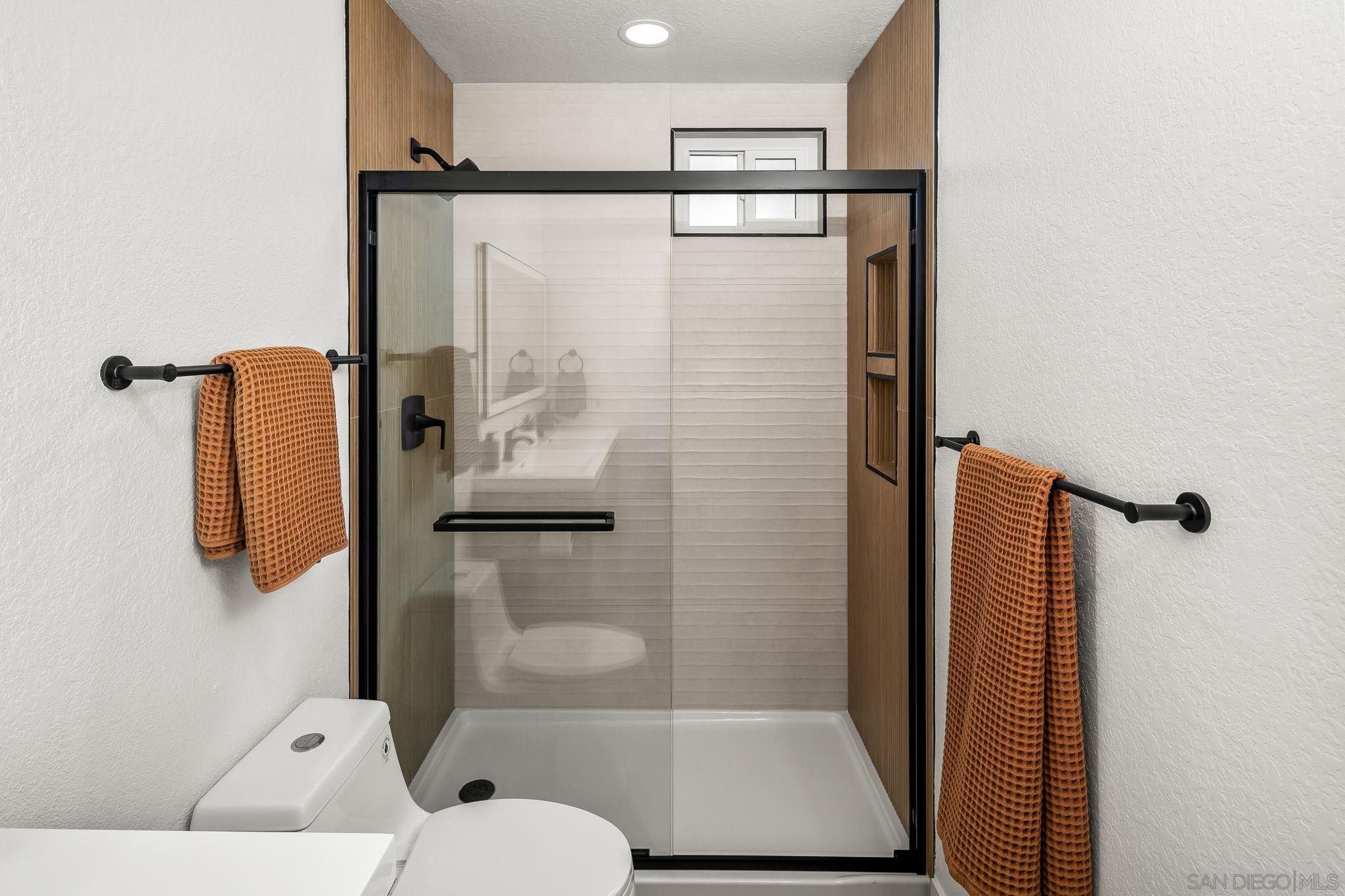 Detail Gallery Image 23 of 50 For 152  Evergreen Ave.  #4,  Imperial Beach,  CA 91932 - 2 Beds | 2 Baths