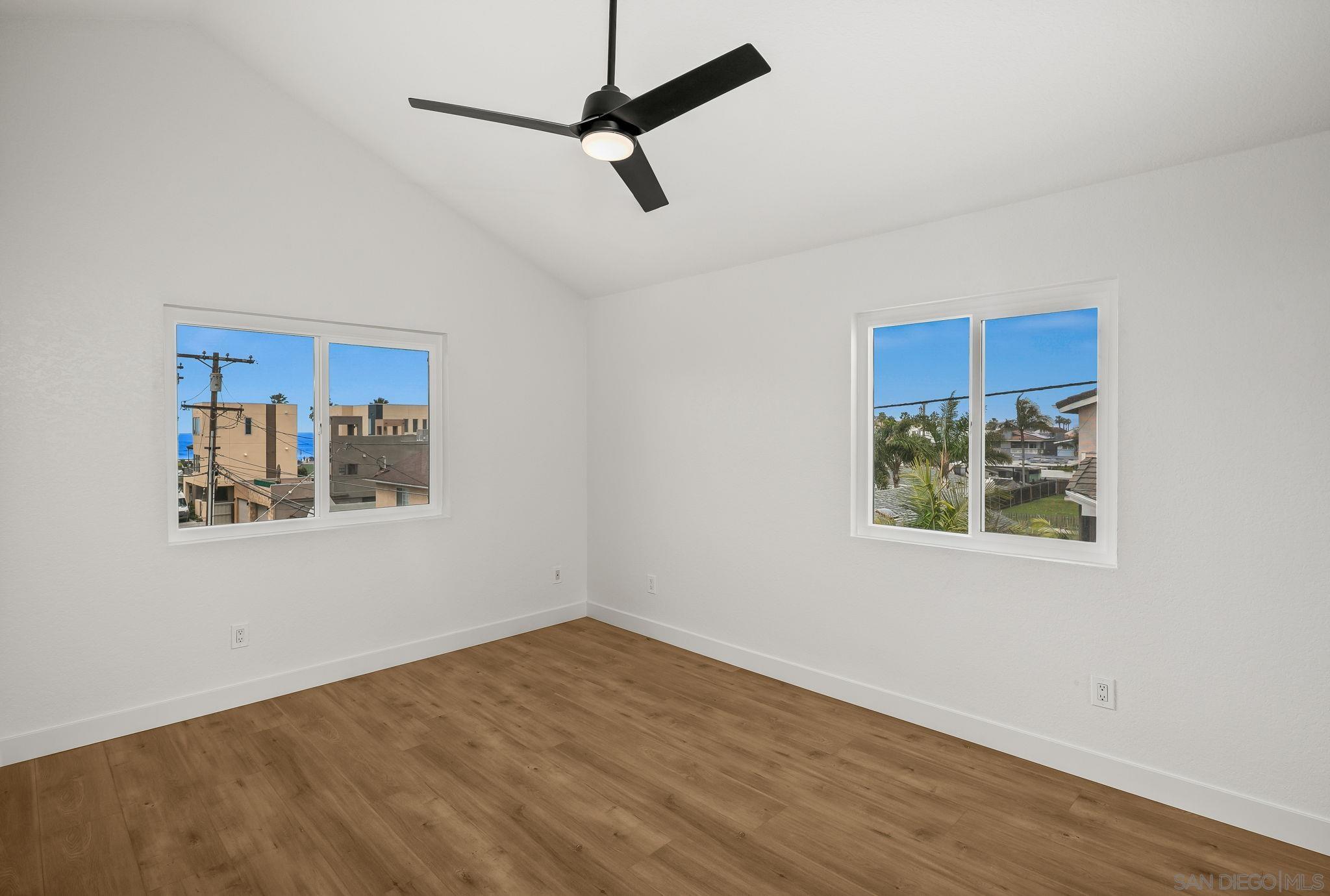 Detail Gallery Image 30 of 50 For 152  Evergreen Ave.  #4,  Imperial Beach,  CA 91932 - 2 Beds | 2 Baths