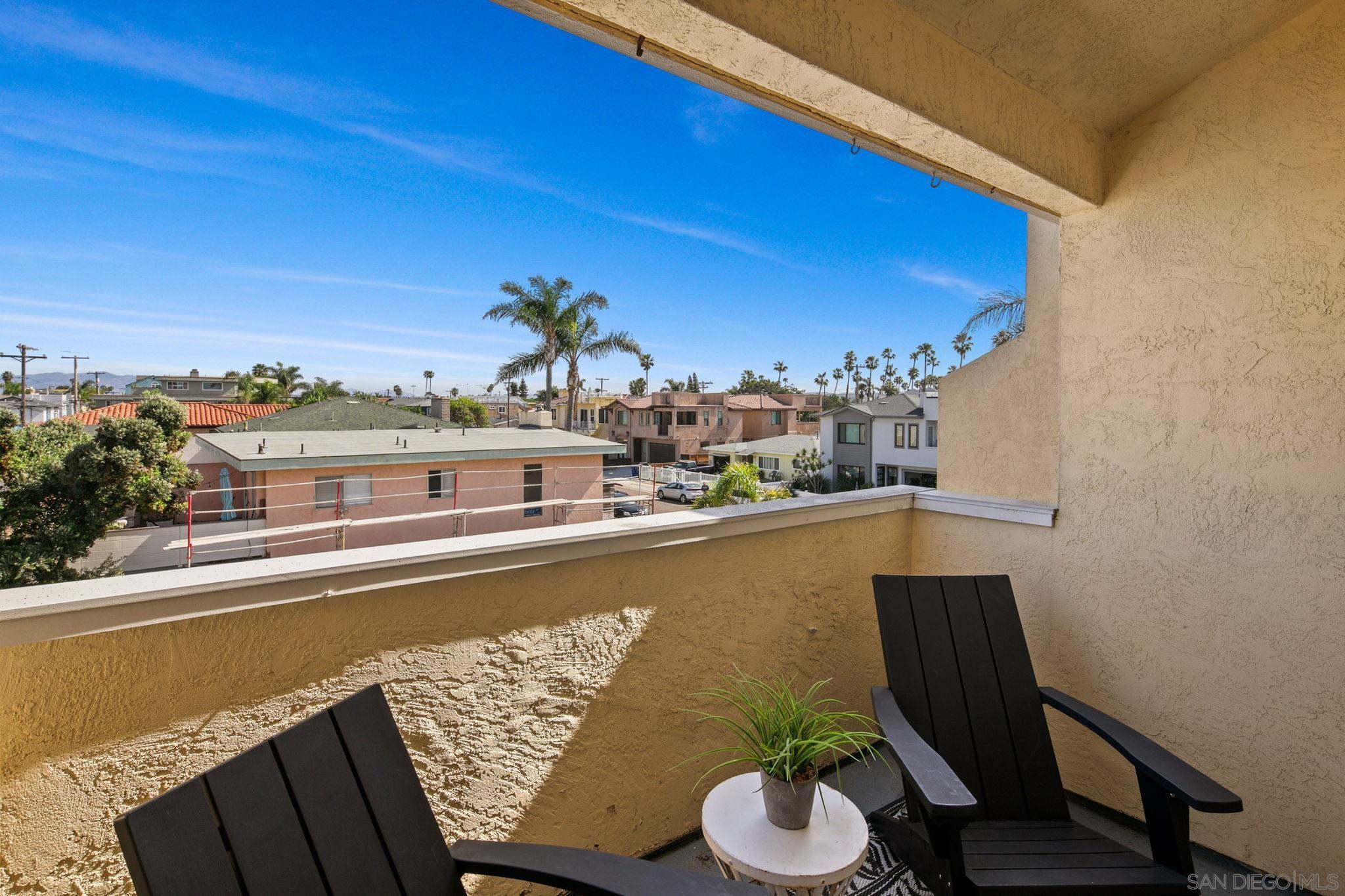 Detail Gallery Image 33 of 50 For 152  Evergreen Ave.  #4,  Imperial Beach,  CA 91932 - 2 Beds | 2 Baths
