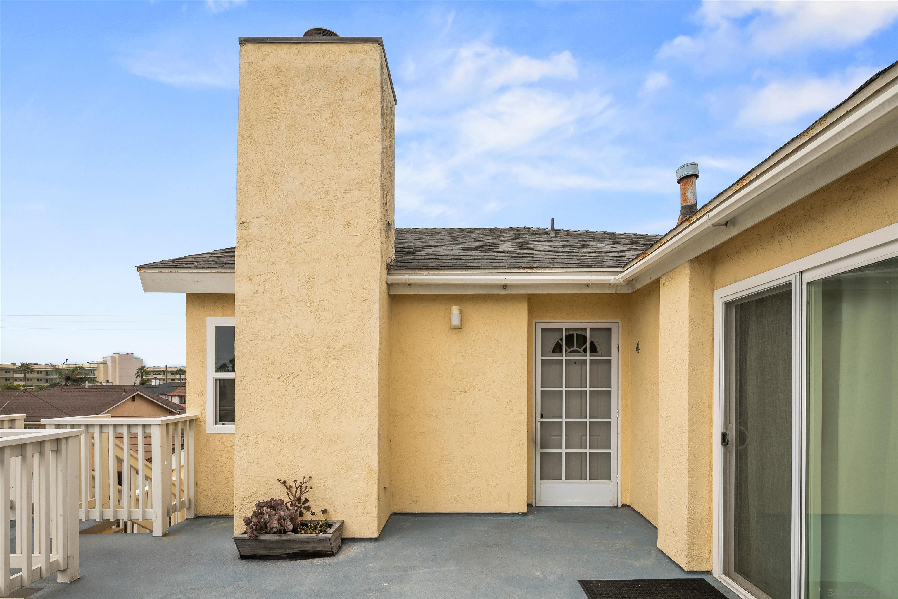 Detail Gallery Image 39 of 50 For 152  Evergreen Ave.  #4,  Imperial Beach,  CA 91932 - 2 Beds | 2 Baths