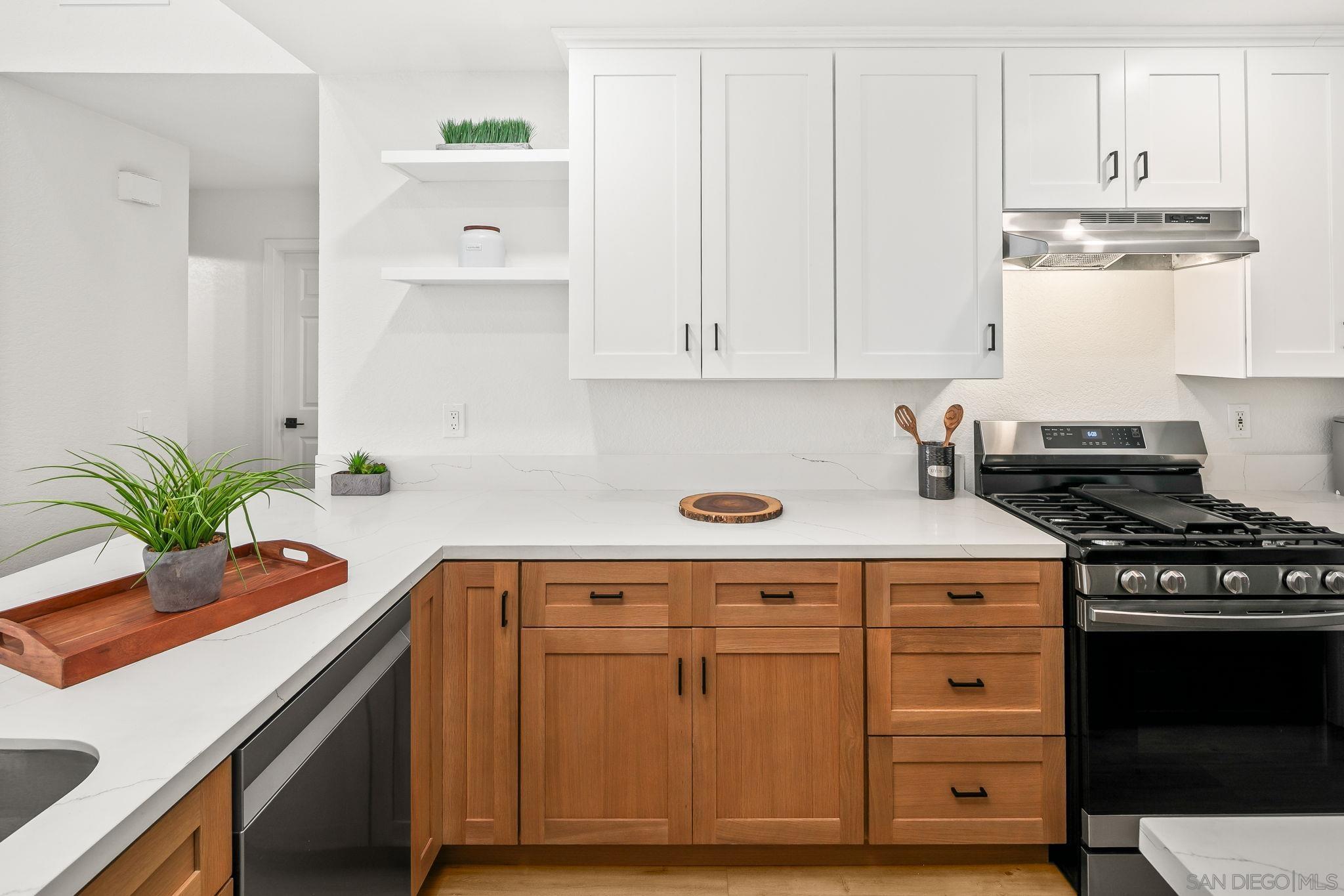 Detail Gallery Image 7 of 50 For 152  Evergreen Ave.  #4,  Imperial Beach,  CA 91932 - 2 Beds | 2 Baths