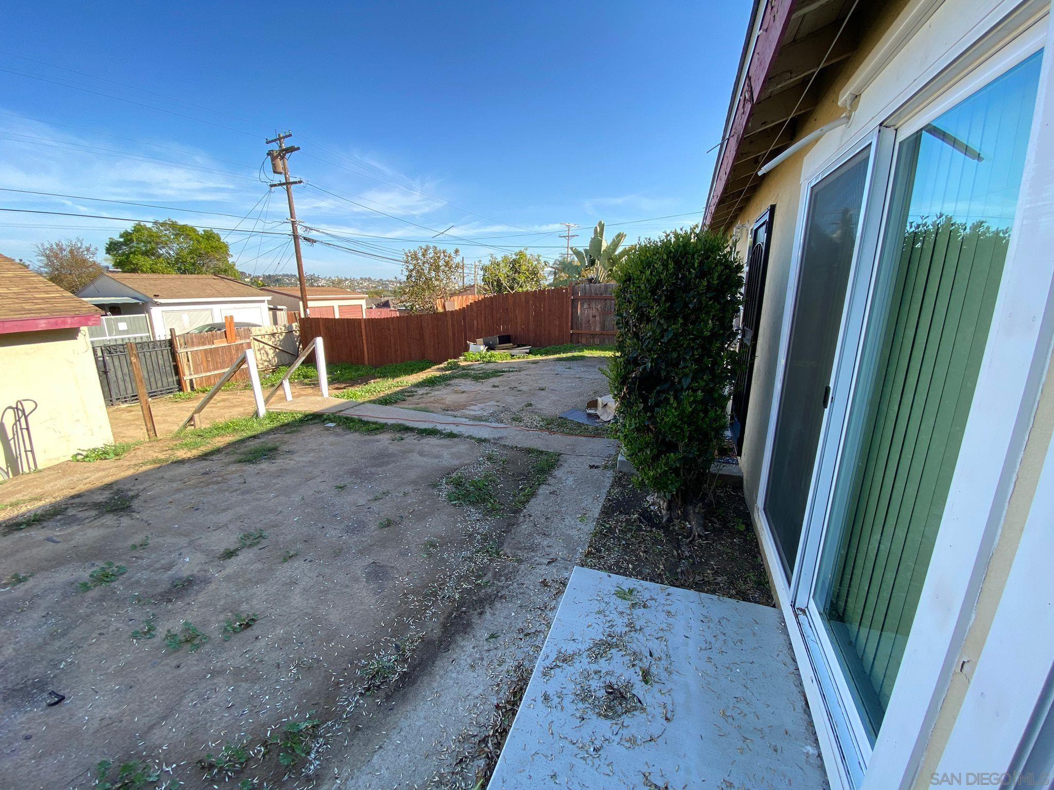 Detail Gallery Image 5 of 23 For 721  Duval St, San Diego,  CA 92102 - 3 Beds | 1 Baths