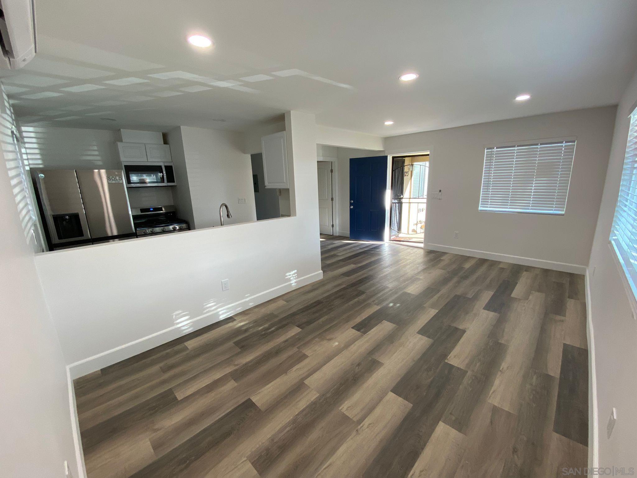 Detail Gallery Image 9 of 23 For 721  Duval St, San Diego,  CA 92102 - 3 Beds | 1 Baths