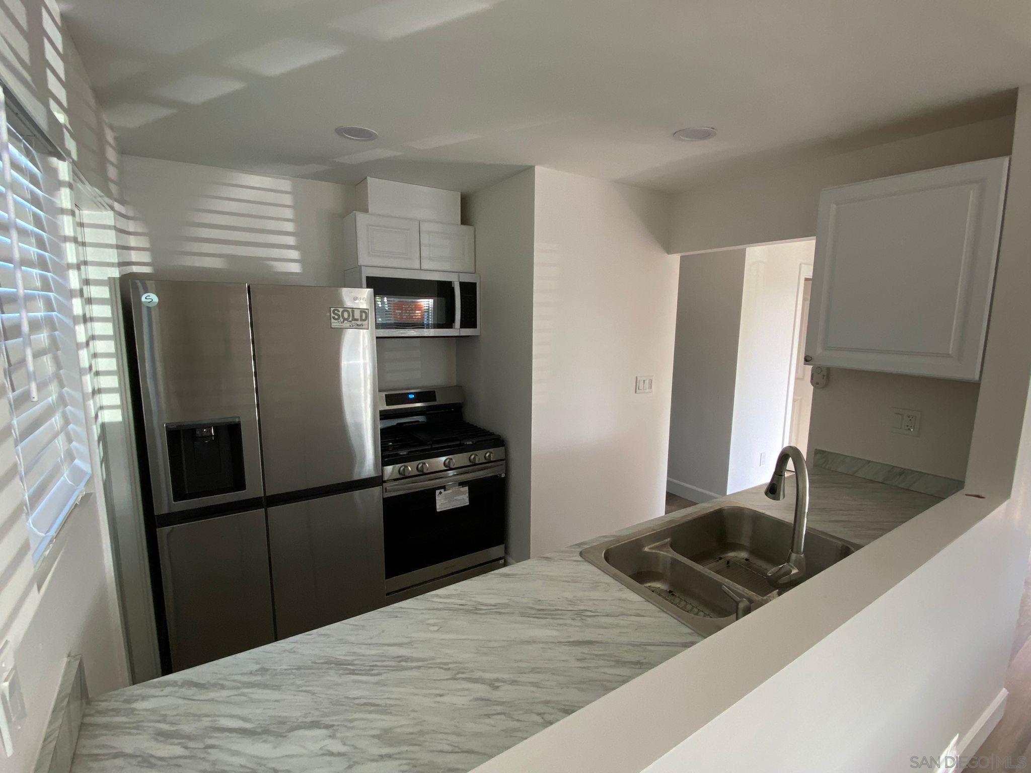 Detail Gallery Image 10 of 23 For 721  Duval St, San Diego,  CA 92102 - 3 Beds | 1 Baths