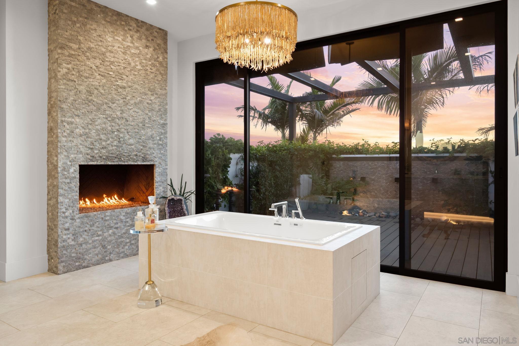 Detail Gallery Image 15 of 20 For 16786-88  Calle Hermosa, San Diego,  CA 92127 - 6 Beds | 7/1 Baths