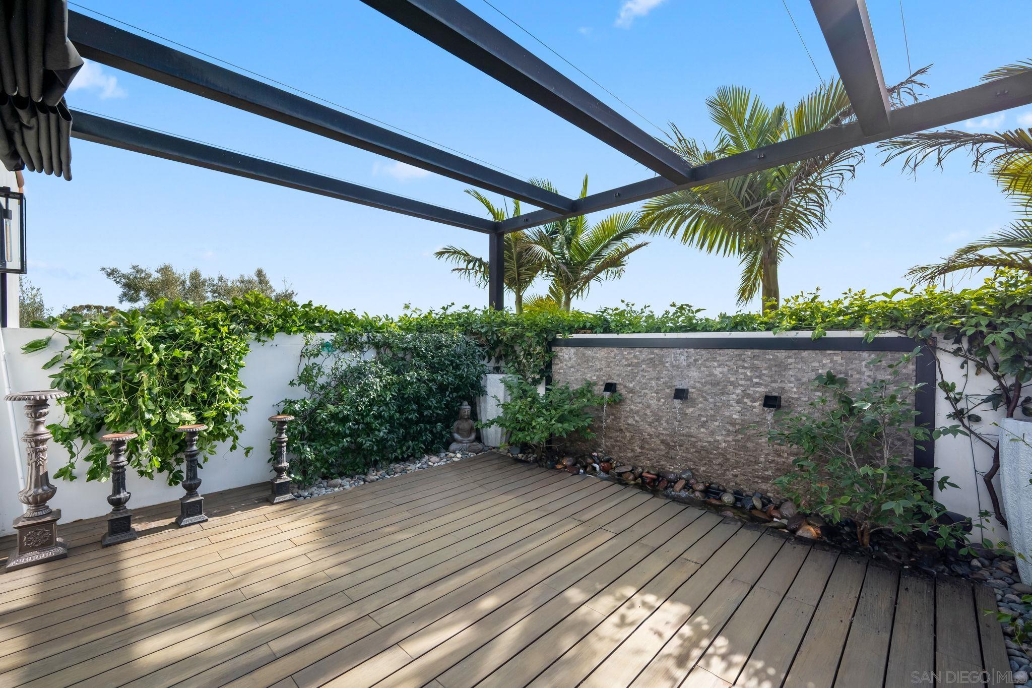 Detail Gallery Image 16 of 20 For 16786-88  Calle Hermosa, San Diego,  CA 92127 - 6 Beds | 7/1 Baths