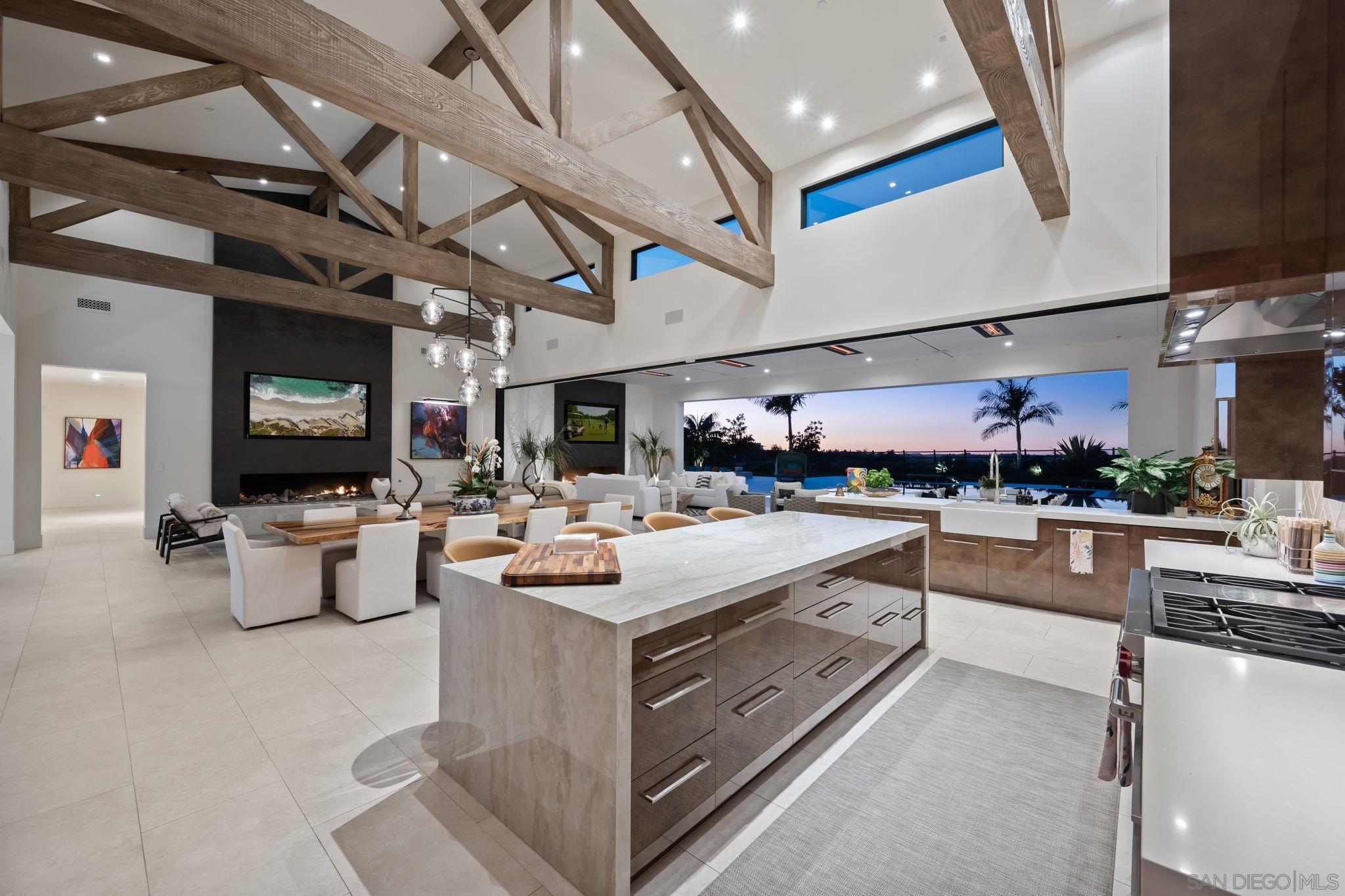 Detail Gallery Image 19 of 20 For 16786-88  Calle Hermosa, San Diego,  CA 92127 - 6 Beds | 7/1 Baths