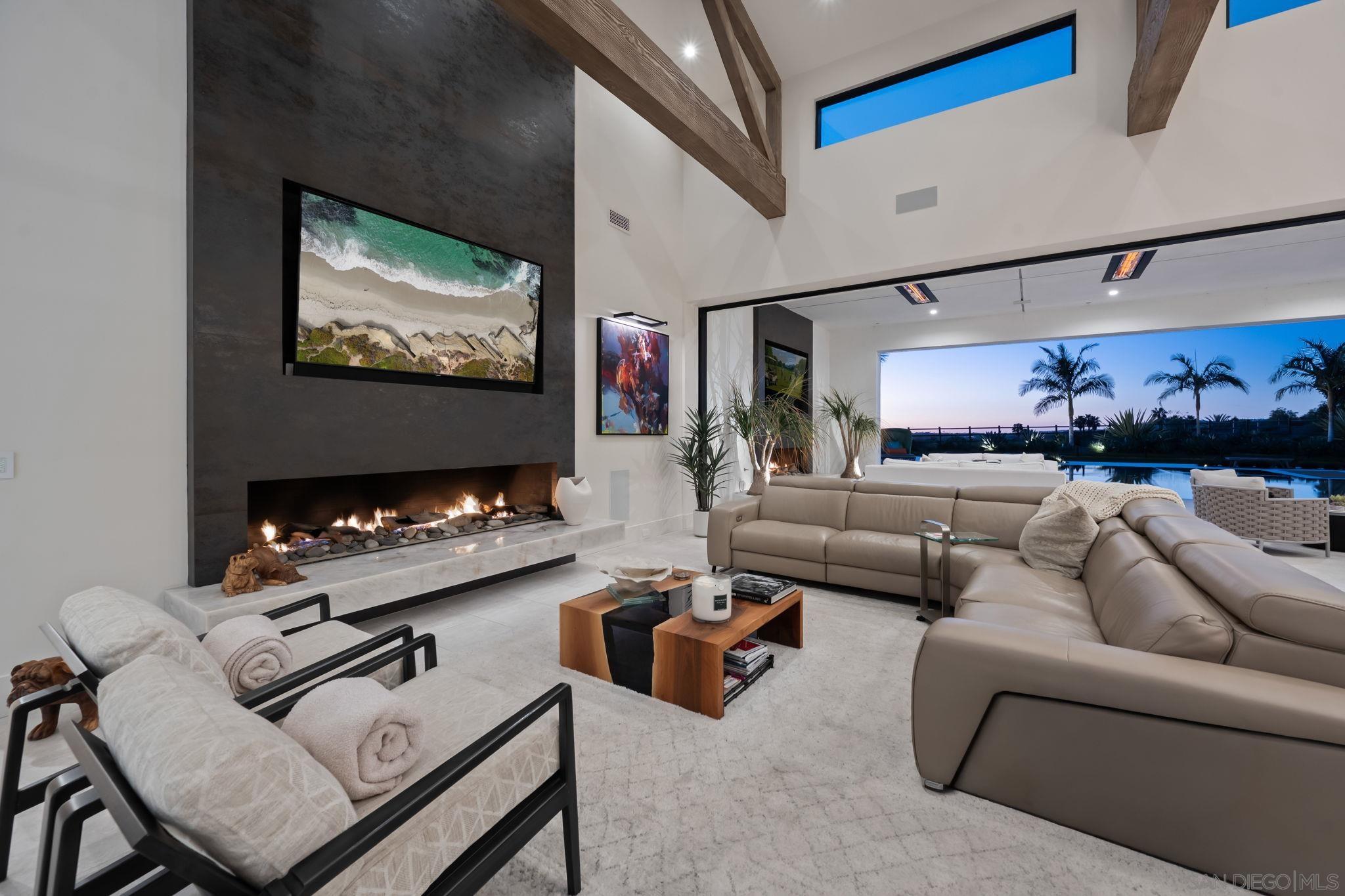 Detail Gallery Image 6 of 20 For 16786-88  Calle Hermosa, San Diego,  CA 92127 - 6 Beds | 7/1 Baths