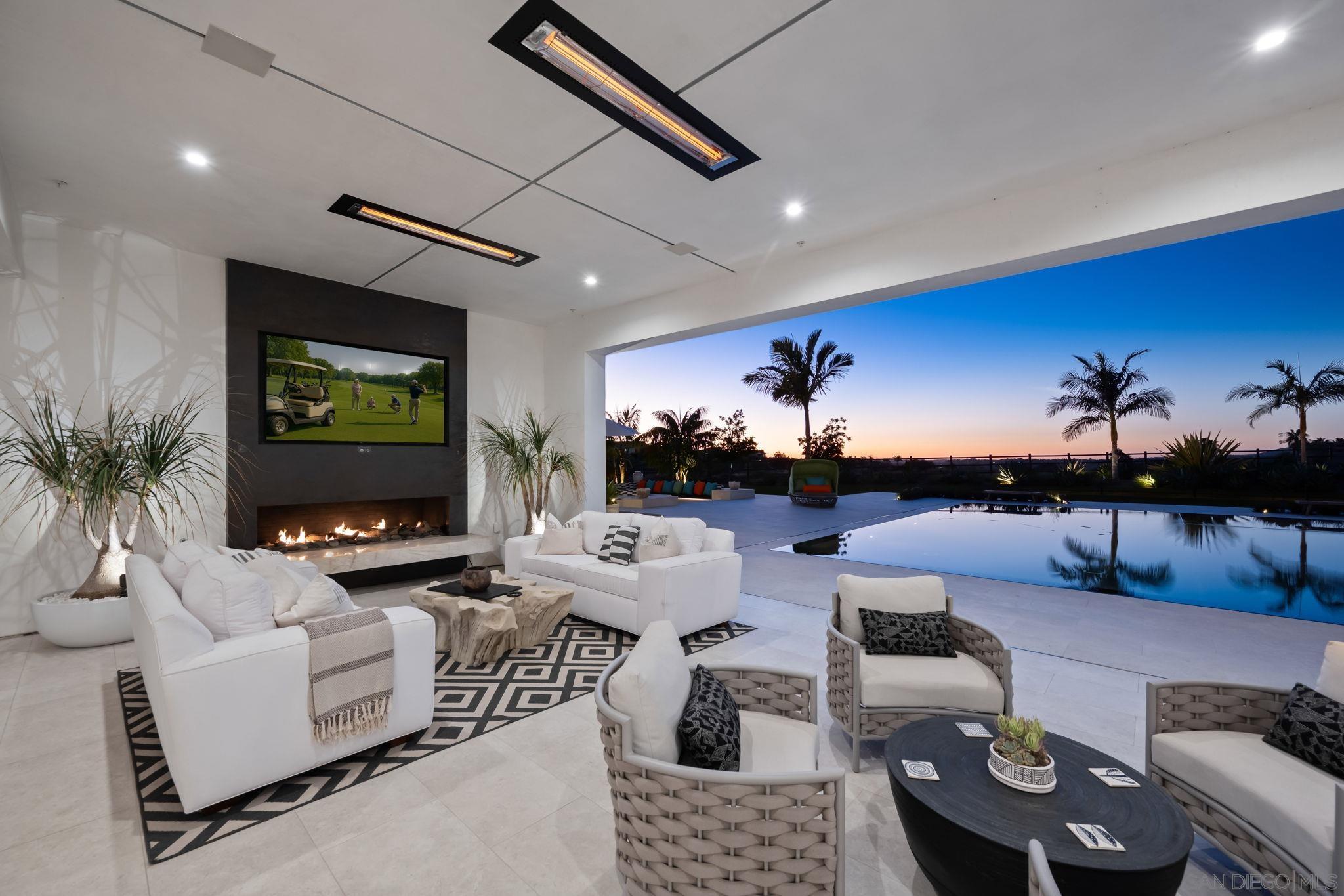 Detail Gallery Image 8 of 20 For 16786-88  Calle Hermosa, San Diego,  CA 92127 - 6 Beds | 7/1 Baths