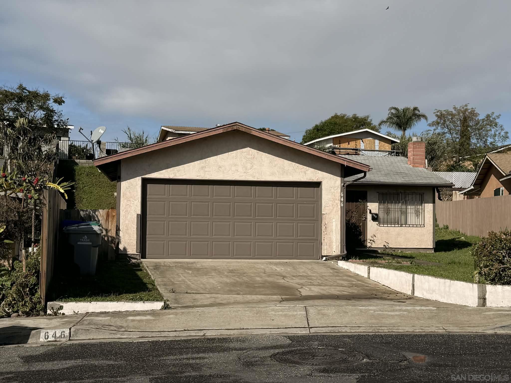 Detail Gallery Image 4 of 58 For 646  Sage Way, San Diego,  CA 92114 - 3 Beds | 2 Baths