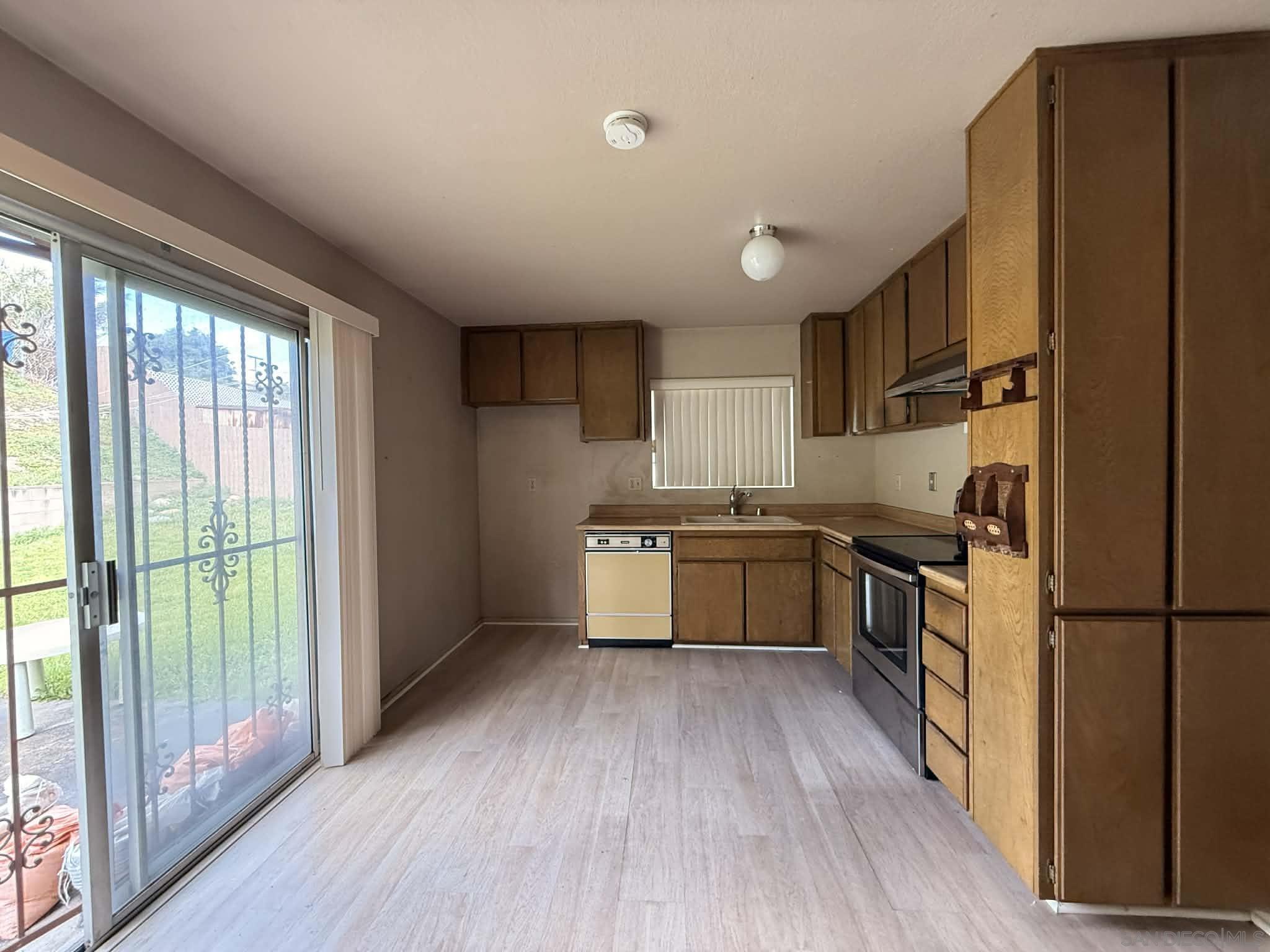 Detail Gallery Image 45 of 58 For 646  Sage Way, San Diego,  CA 92114 - 3 Beds | 2 Baths