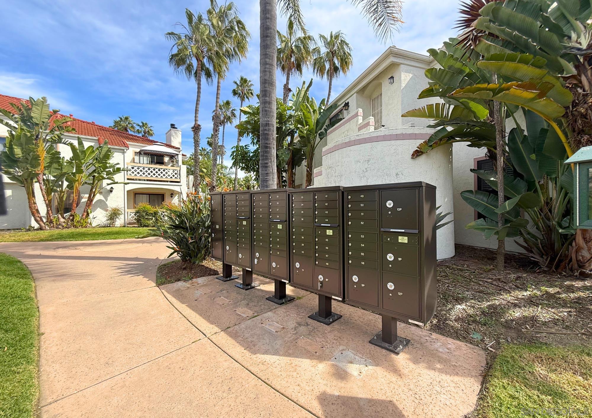 Detail Gallery Image 24 of 28 For 9392  Twin Trails Dr  105, San Diego,  CA 92129 - 2 Beds | 2 Baths