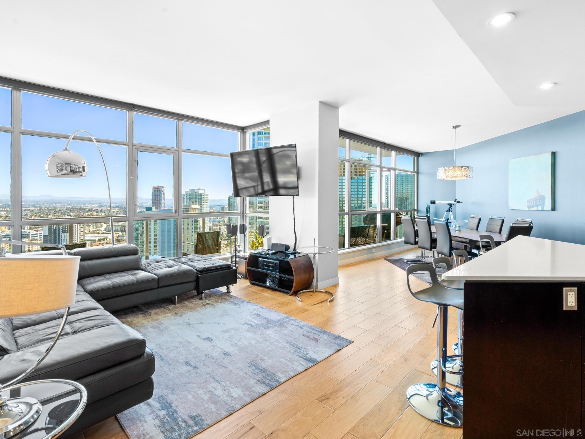 Front Image Thumbnail for SD260004297