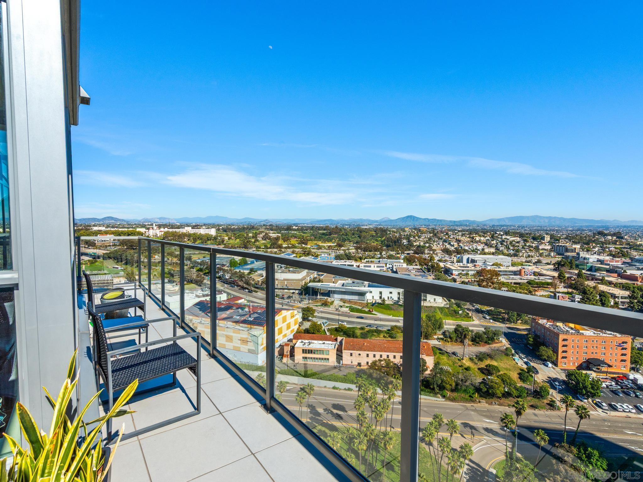 Detail Gallery Image 10 of 36 For 1441  9th Ave  2401, San Diego,  CA 92101 - 3 Beds | 3 Baths
