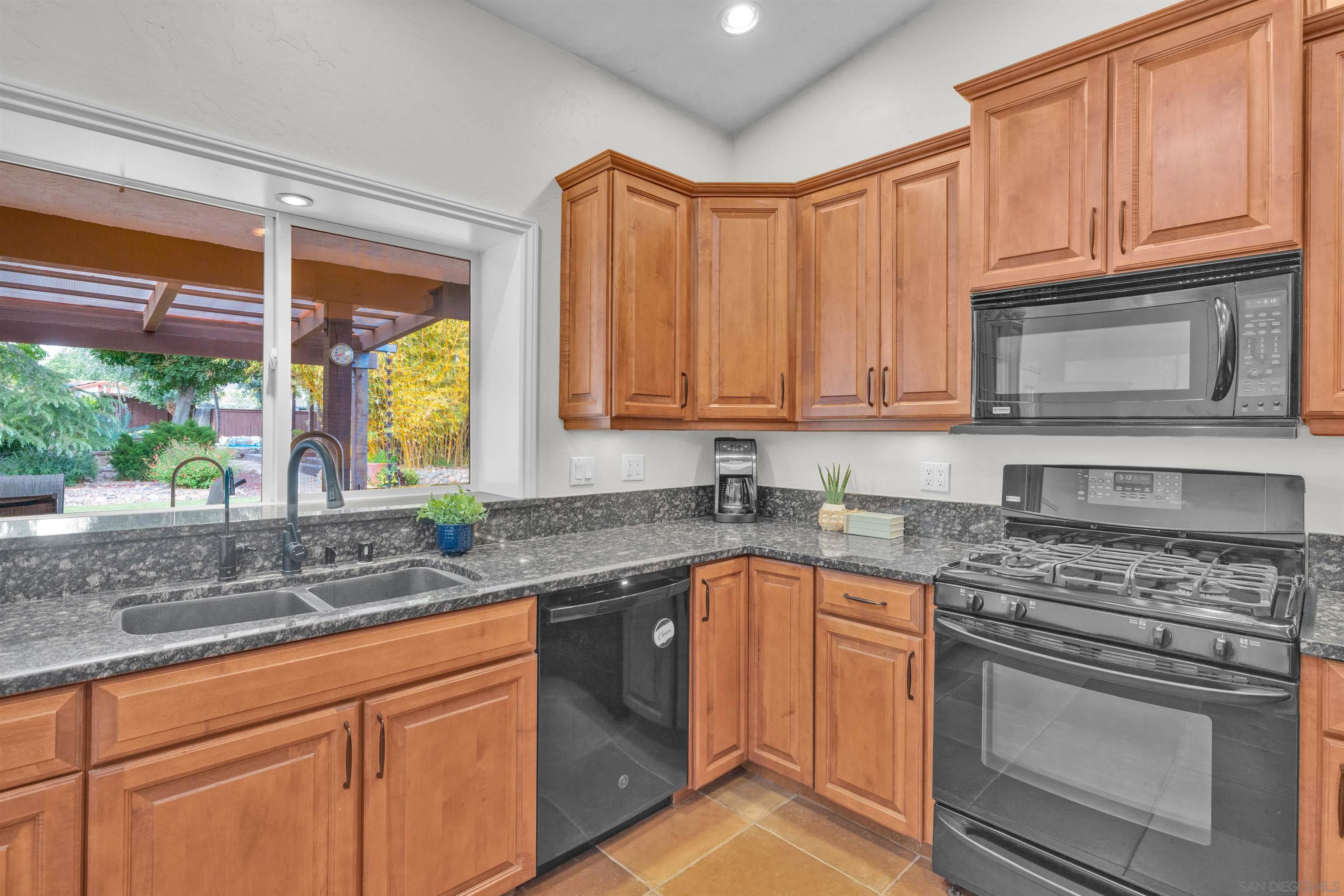 Detail Gallery Image 19 of 60 For 23540  Oriente Way, Ramona,  CA 92065 - 3 Beds | 2 Baths