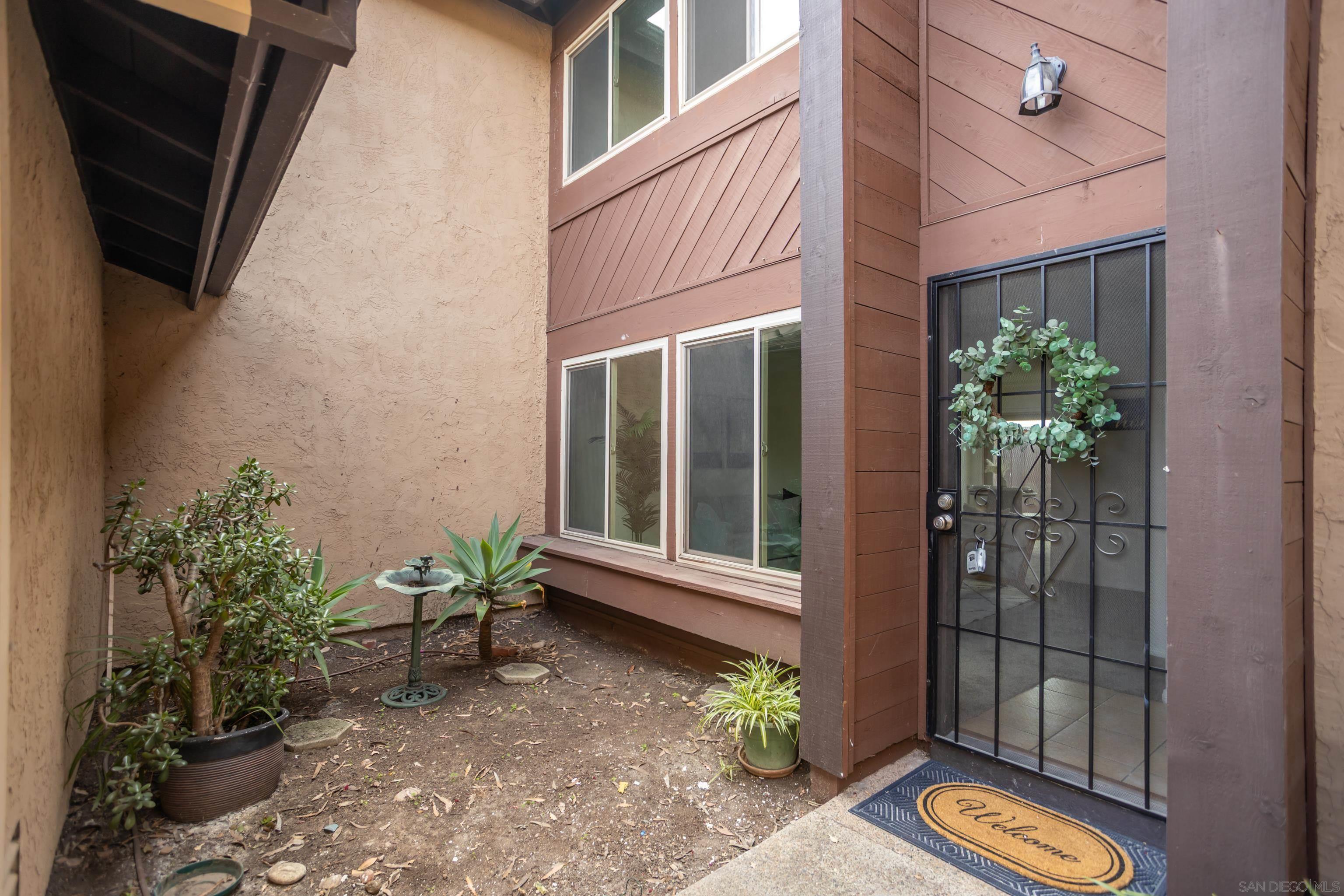 Detail Gallery Image 11 of 11 For 9744  Caminito Doha, San Diego,  CA 92131 - 2 Beds | 2/1 Baths