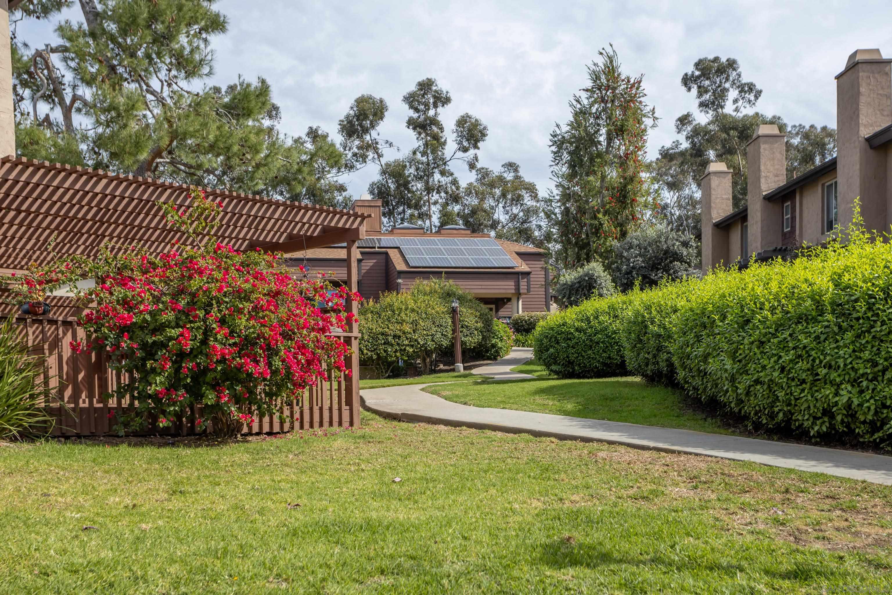 Detail Gallery Image 6 of 11 For 9744  Caminito Doha, San Diego,  CA 92131 - 2 Beds | 2/1 Baths