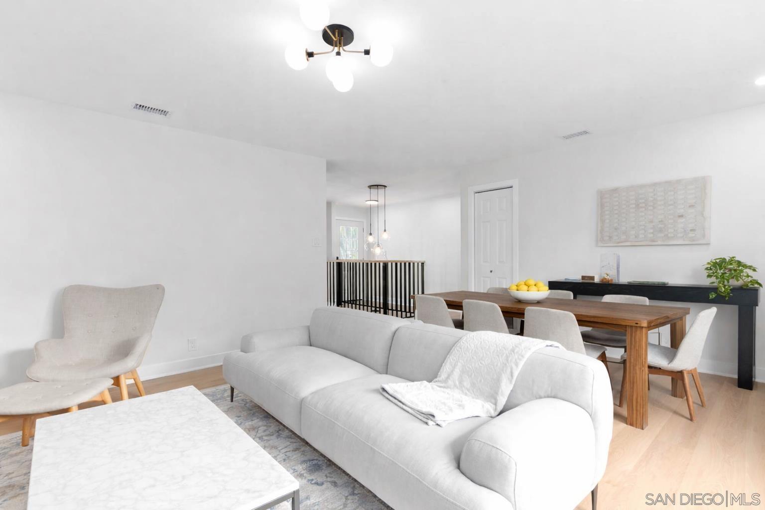 Detail Gallery Image 14 of 60 For 361 E Indian Rock Rd, Vista,  CA 92084 - 4 Beds | 3 Baths