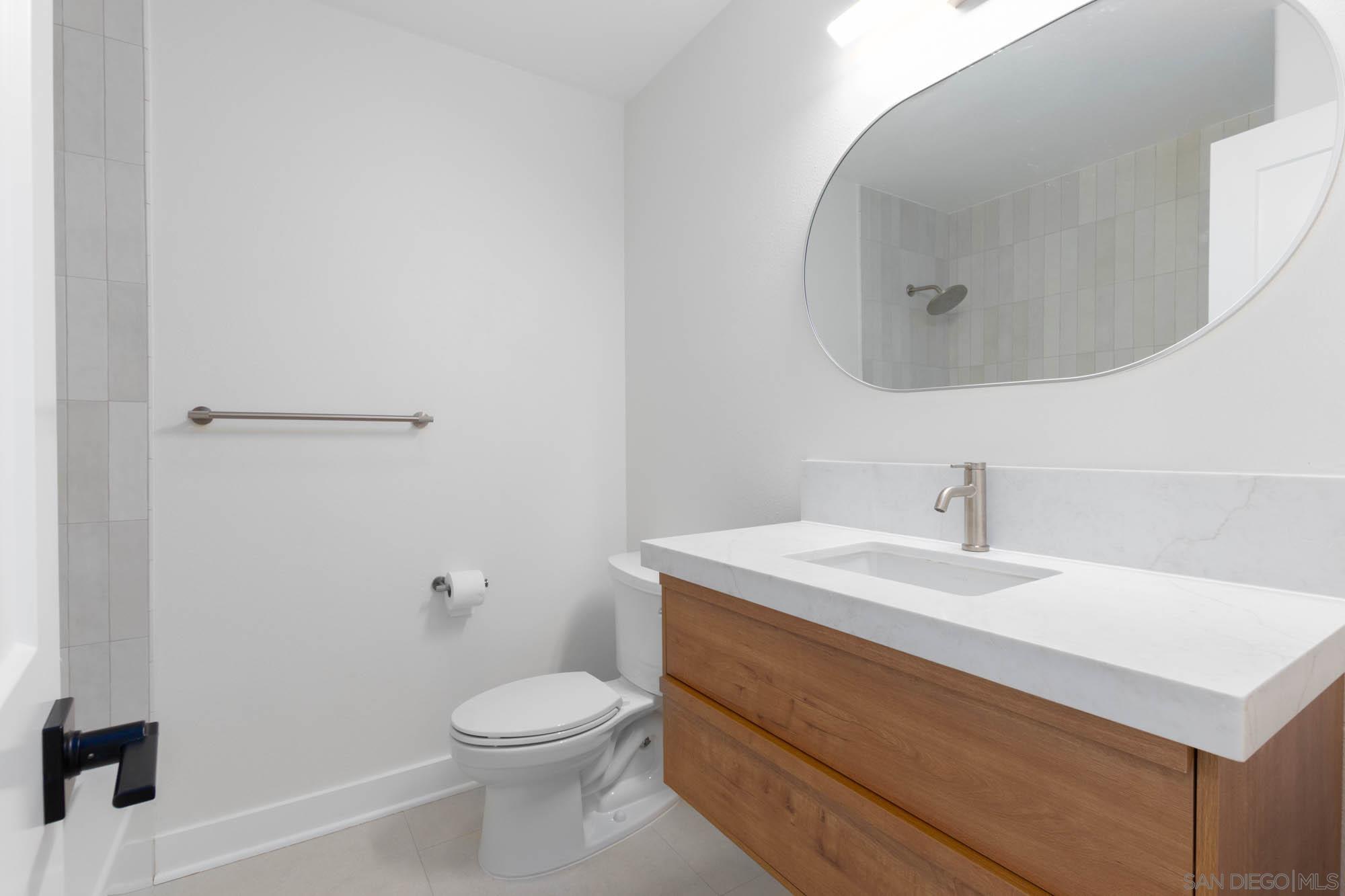 Detail Gallery Image 17 of 60 For 361 E Indian Rock Rd, Vista,  CA 92084 - 4 Beds | 3 Baths