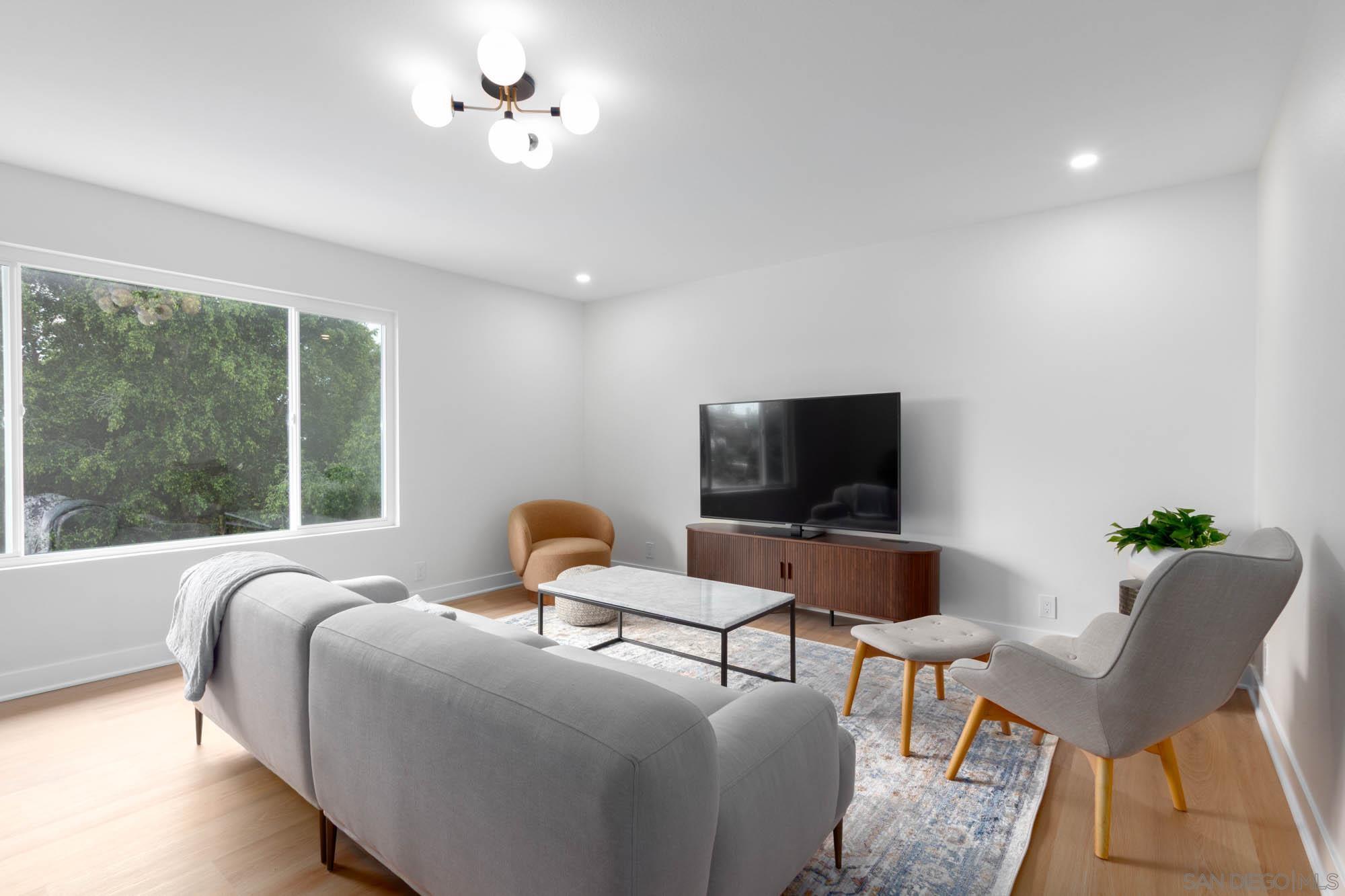 Detail Gallery Image 3 of 60 For 361 E Indian Rock Rd, Vista,  CA 92084 - 4 Beds | 3 Baths