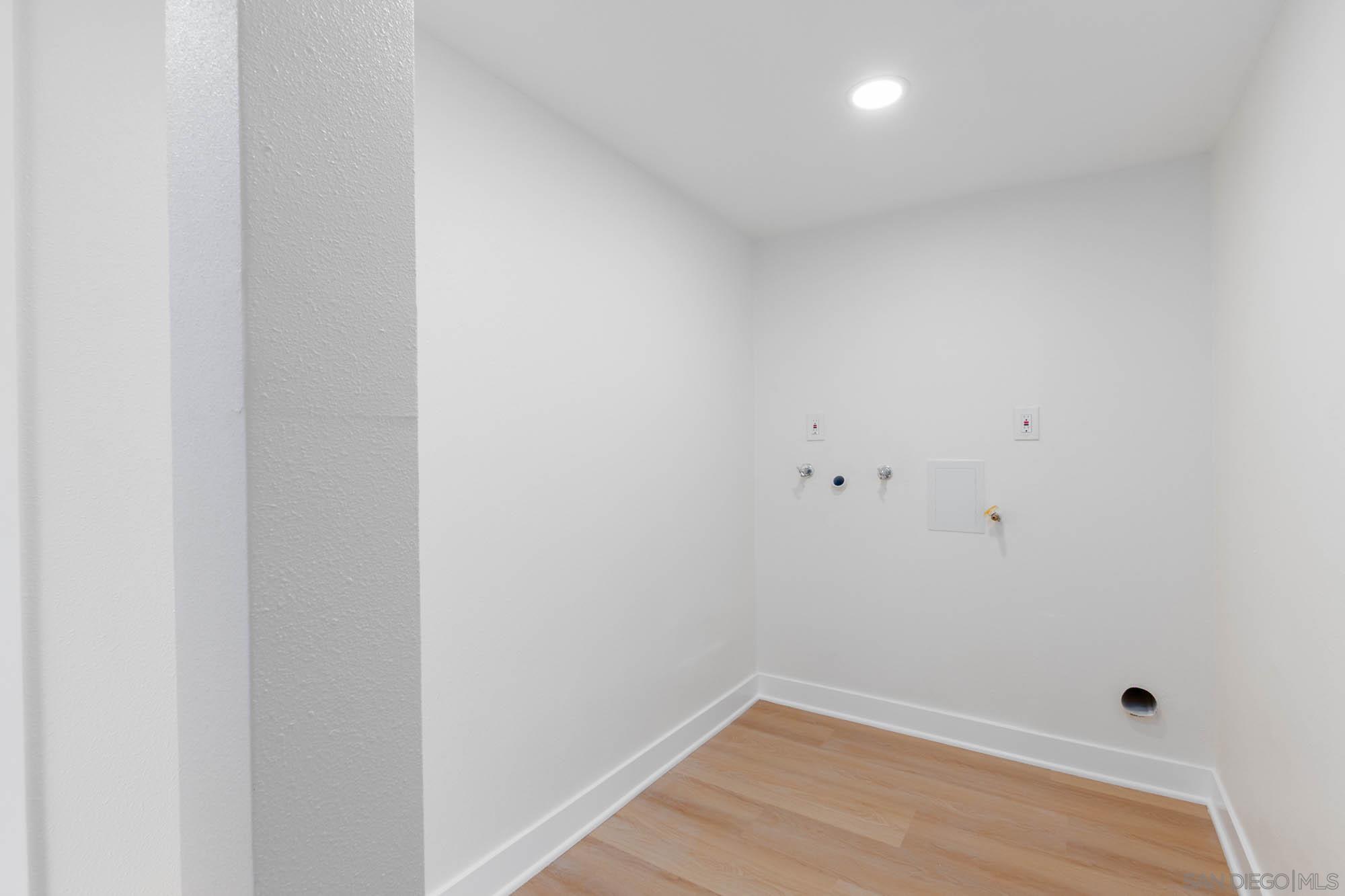 Detail Gallery Image 27 of 60 For 361 E Indian Rock Rd, Vista,  CA 92084 - 4 Beds | 3 Baths