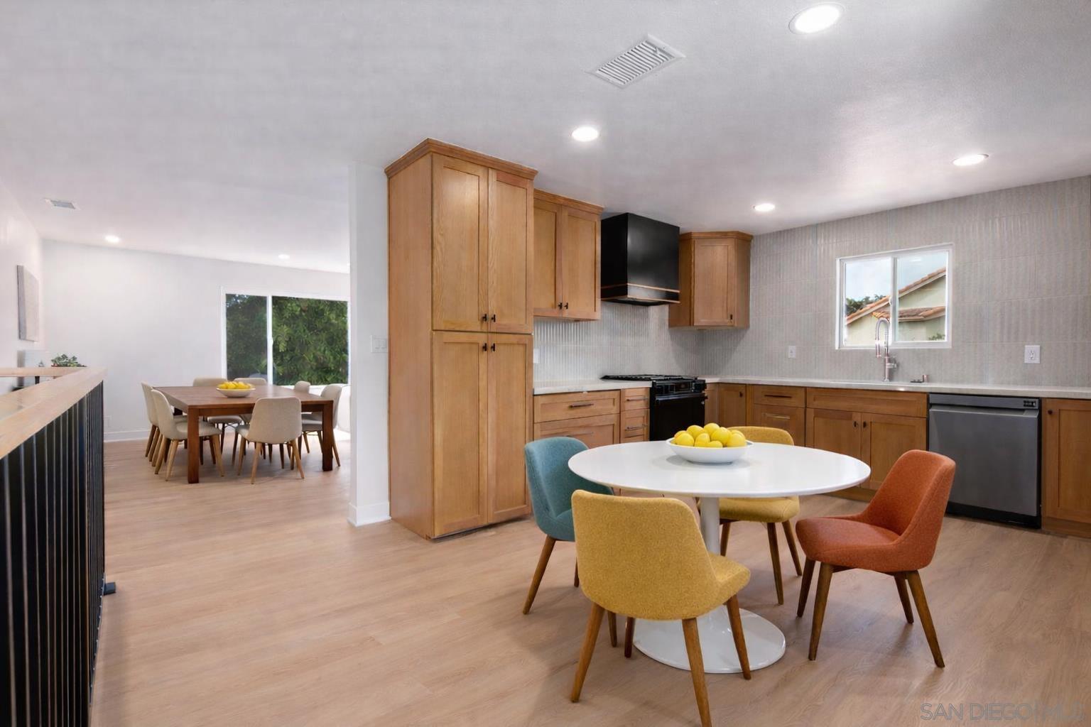 Detail Gallery Image 8 of 60 For 361 E Indian Rock Rd, Vista,  CA 92084 - 4 Beds | 3 Baths