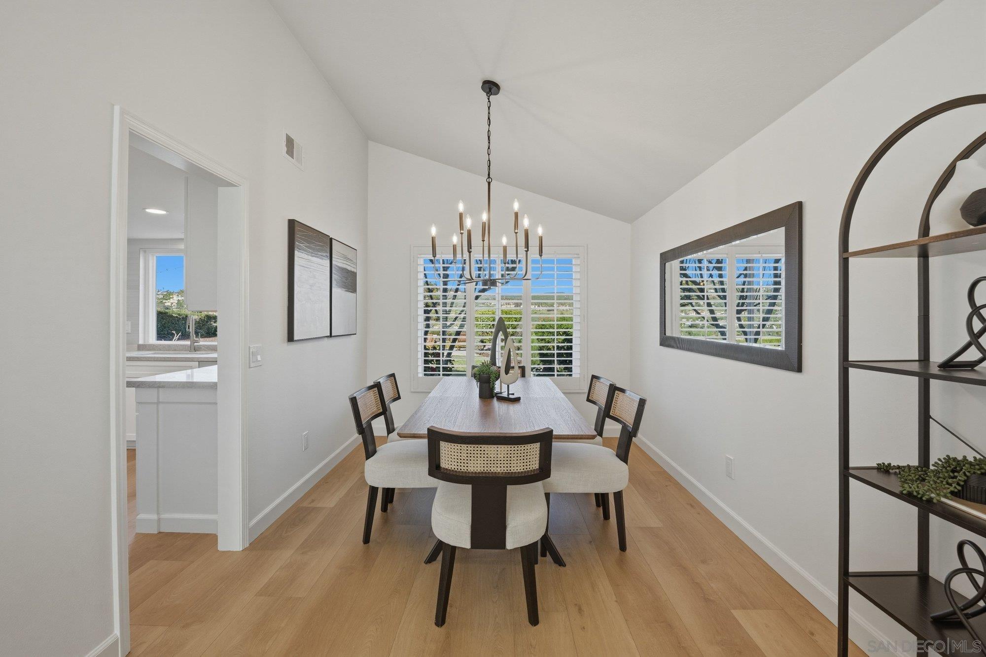 Detail Gallery Image 13 of 41 For 2644  La Costa Ave, Carlsbad,  CA 92009 - 4 Beds | 3 Baths