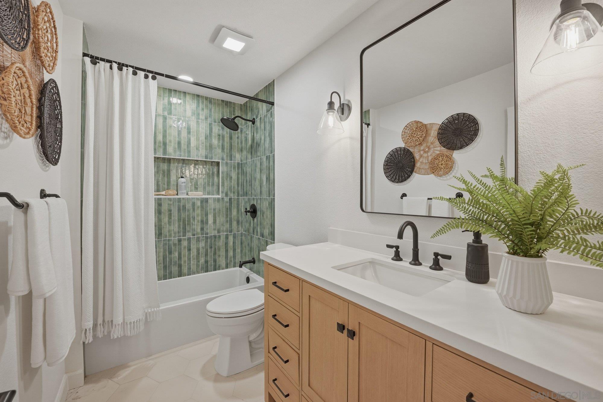 Detail Gallery Image 29 of 41 For 2644  La Costa Ave, Carlsbad,  CA 92009 - 4 Beds | 3 Baths