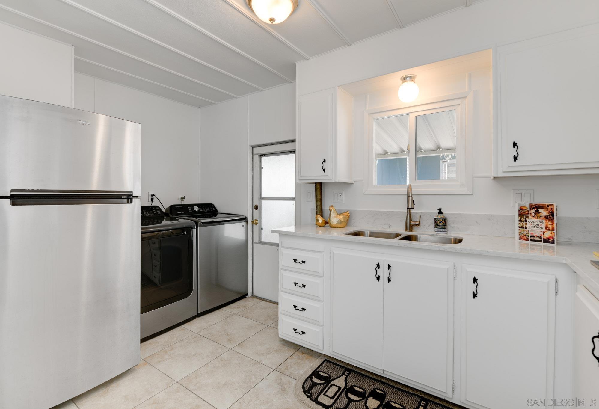 Detail Gallery Image 9 of 30 For 1951  47th St  #118,  San Diego,  CA 92102 - 3 Beds | 2 Baths