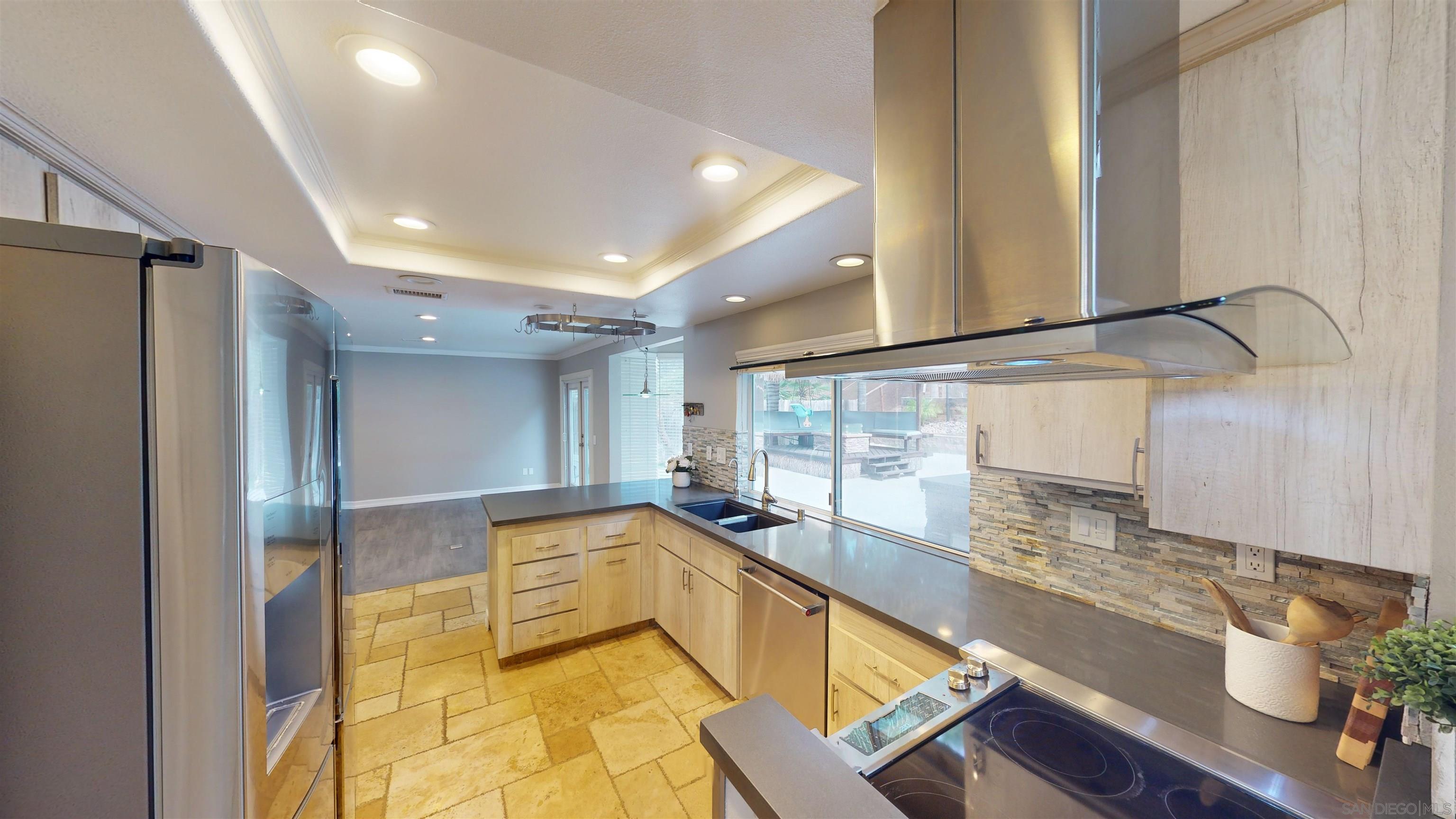 Detail Gallery Image 3 of 22 For 1482  Corte Rapallo, Escondido,  CA 92026 - 4 Beds | 3 Baths