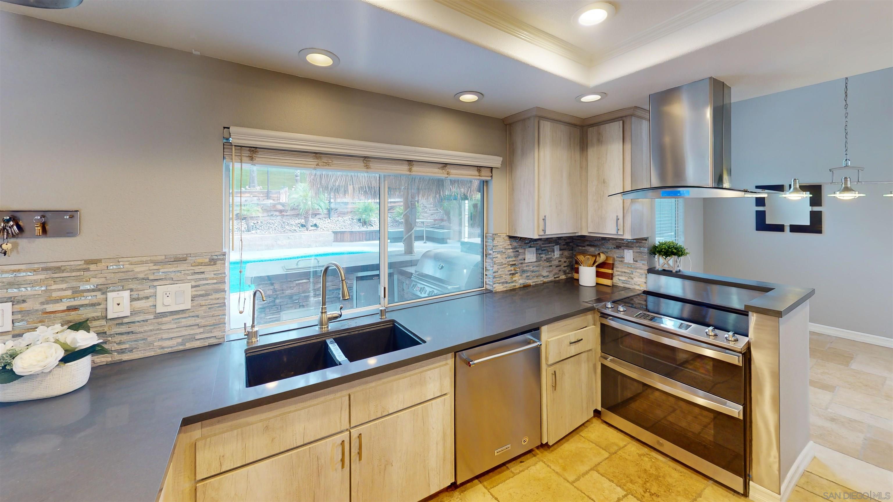 Detail Gallery Image 6 of 22 For 1482  Corte Rapallo, Escondido,  CA 92026 - 4 Beds | 3 Baths