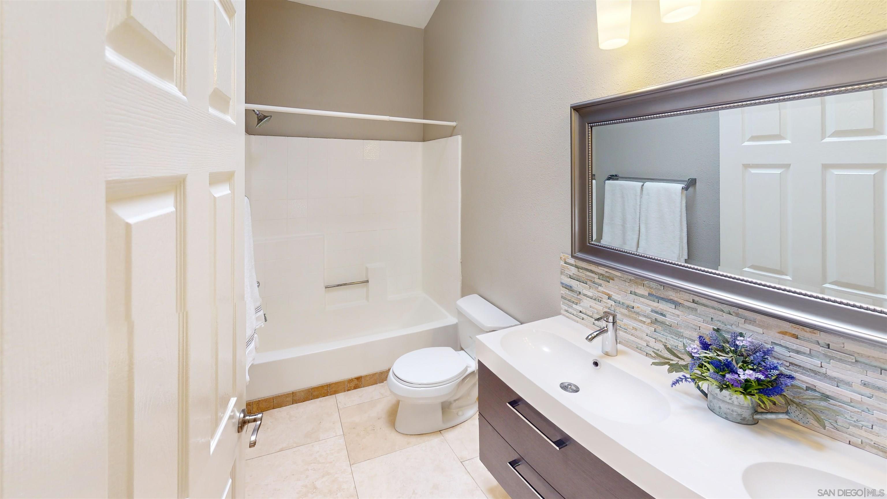 Detail Gallery Image 8 of 22 For 1482  Corte Rapallo, Escondido,  CA 92026 - 4 Beds | 3 Baths