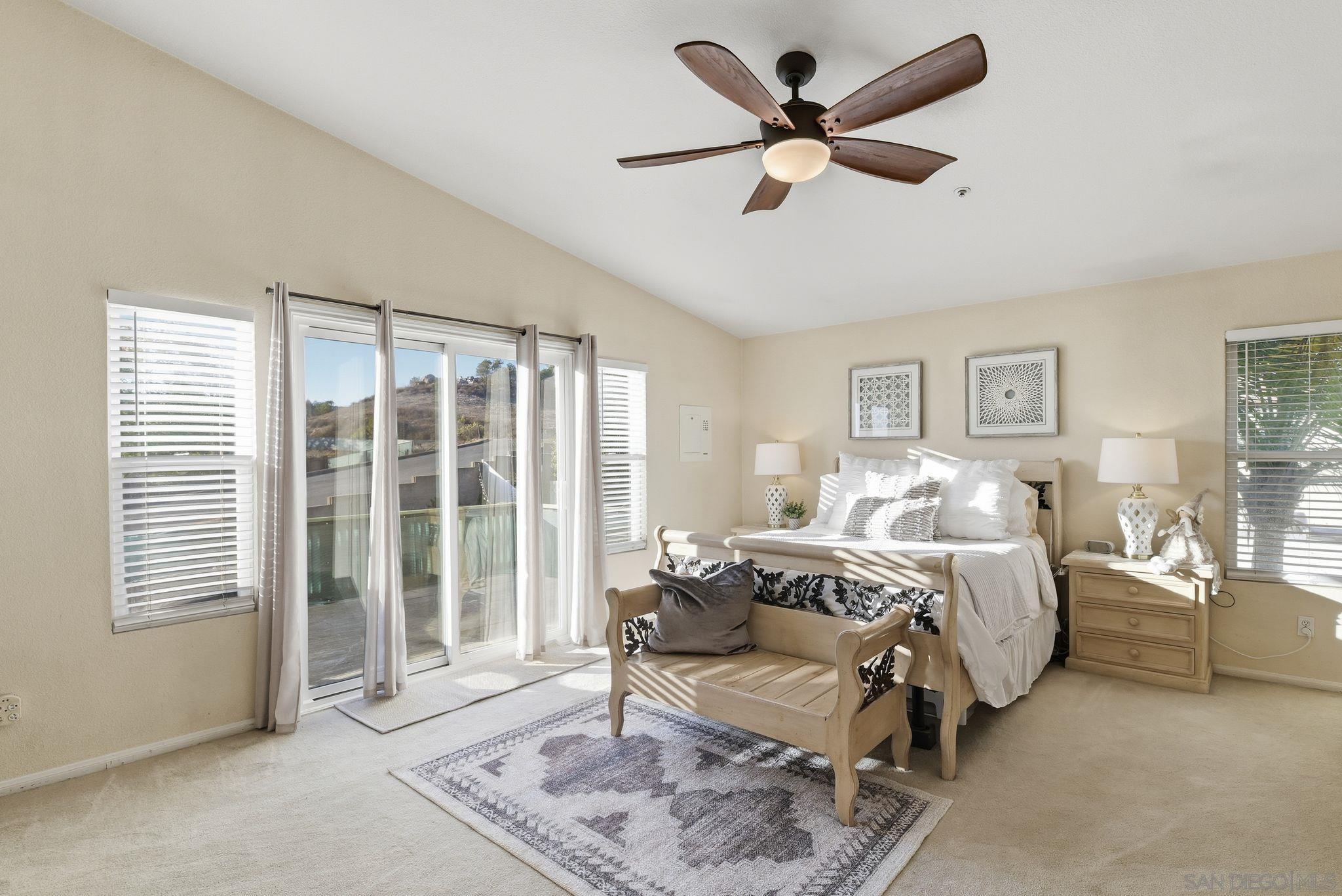 Detail Gallery Image 14 of 36 For 10836  Stoney Creek Ct, Santee,  CA 92071 - 4 Beds | 2/1 Baths