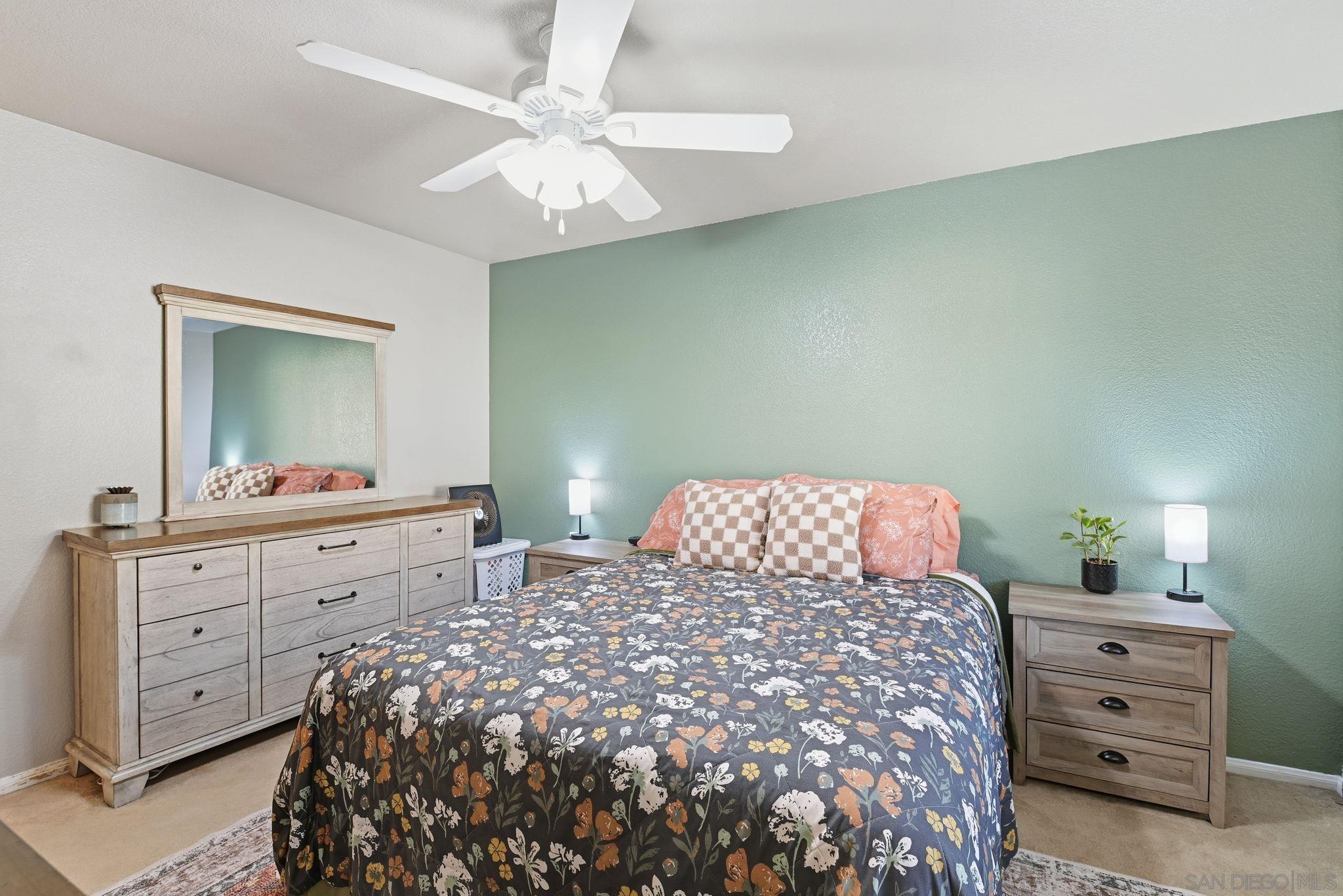 Detail Gallery Image 19 of 36 For 10836  Stoney Creek Ct, Santee,  CA 92071 - 4 Beds | 2/1 Baths