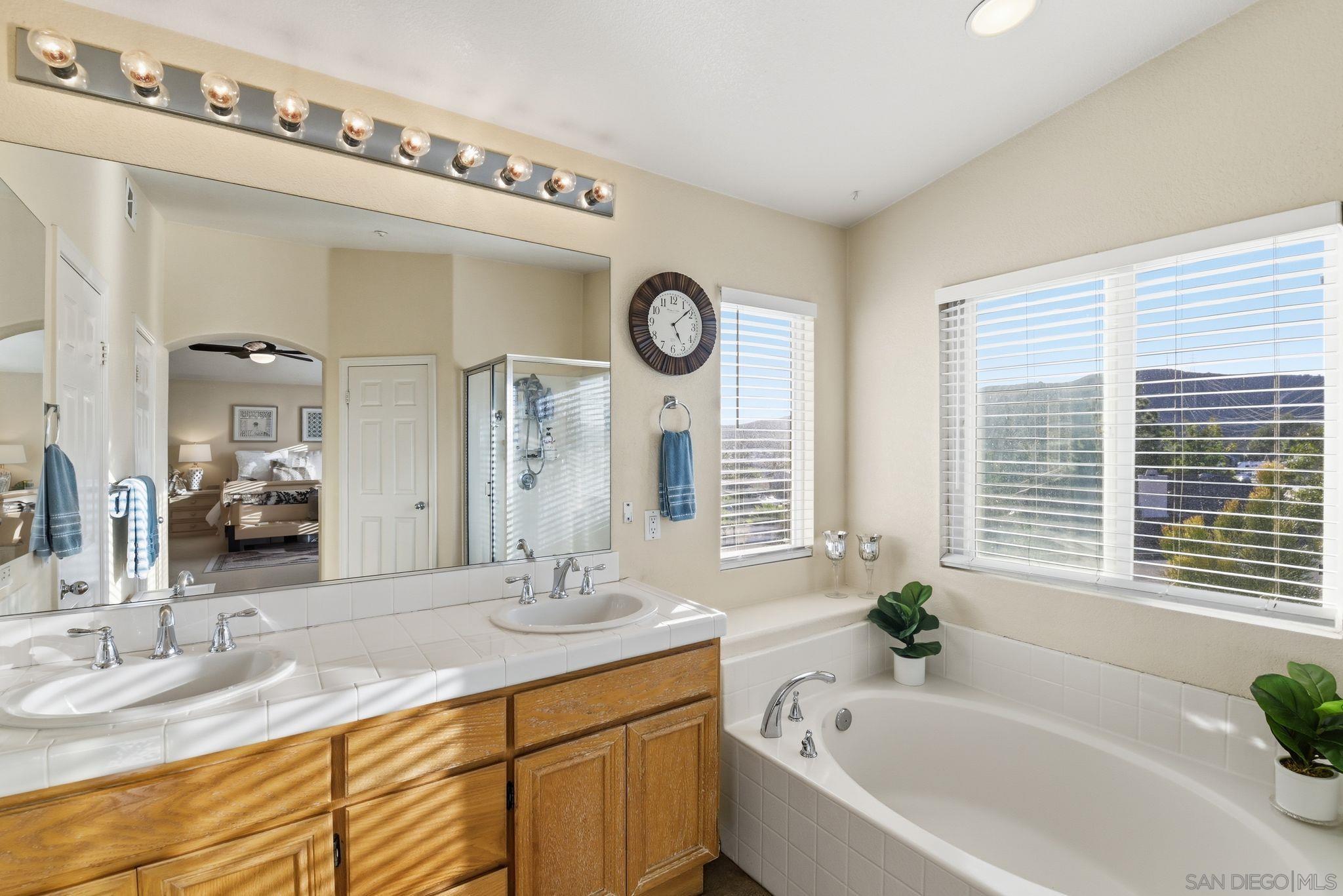 Detail Gallery Image 24 of 36 For 10836  Stoney Creek Ct, Santee,  CA 92071 - 4 Beds | 2/1 Baths