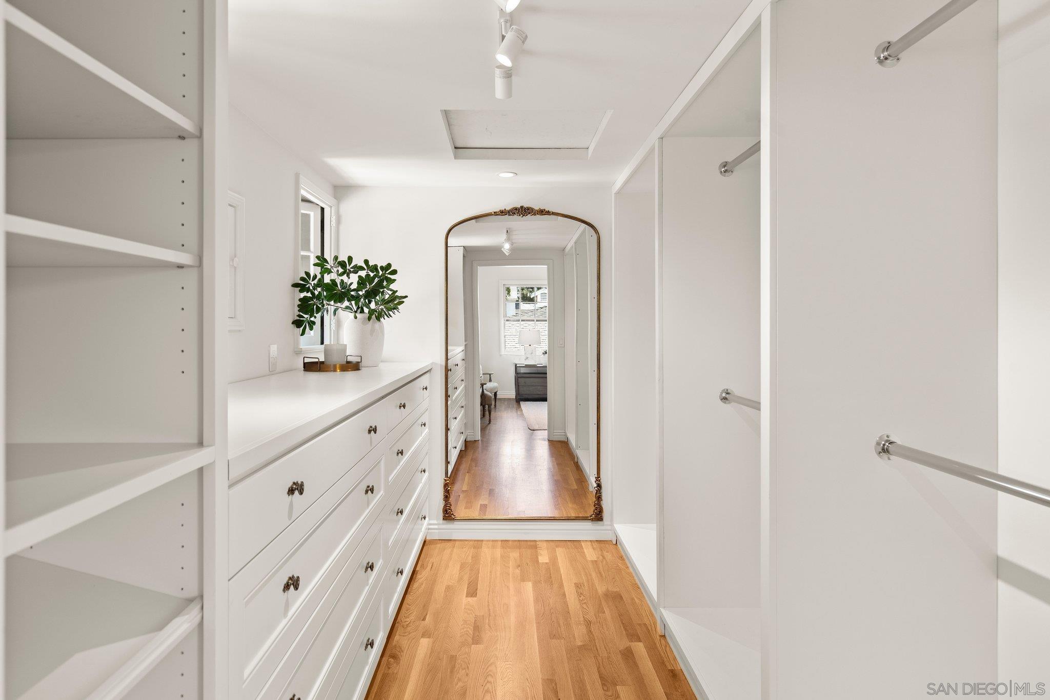 Detail Gallery Image 14 of 26 For 4430  Arista St, San Diego,  CA 92103 - 4 Beds | 3/1 Baths