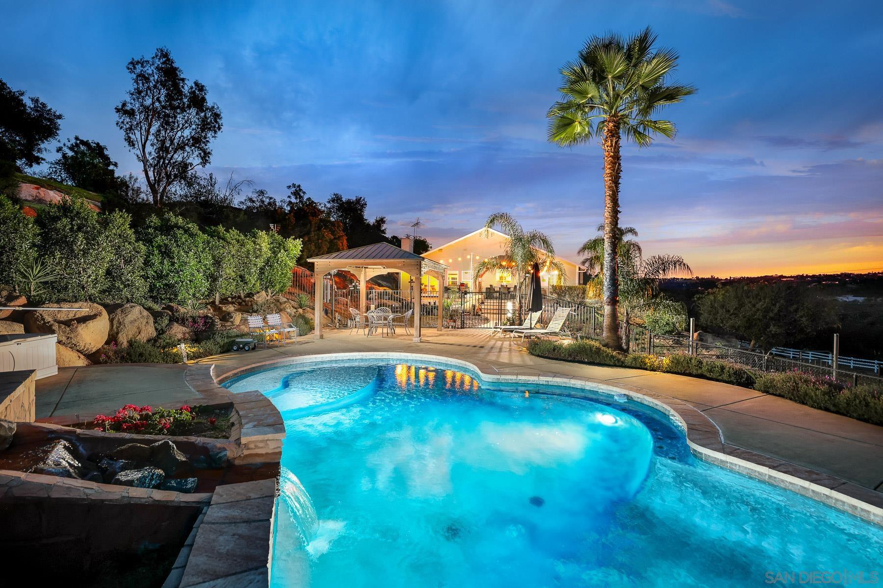 Detail Gallery Image 3 of 25 For 30073  Alta Mira Ln, Valley Center,  CA 92082 - 4 Beds | 3 Baths