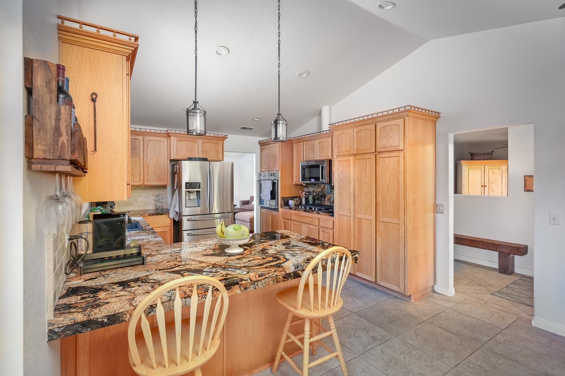 Detail Gallery Image 7 of 25 For 30073  Alta Mira Ln, Valley Center,  CA 92082 - 4 Beds | 3 Baths